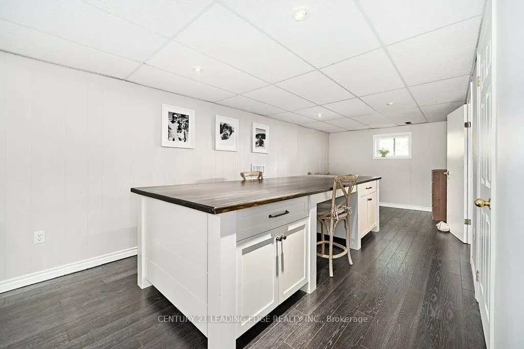 25 Eileen Drive