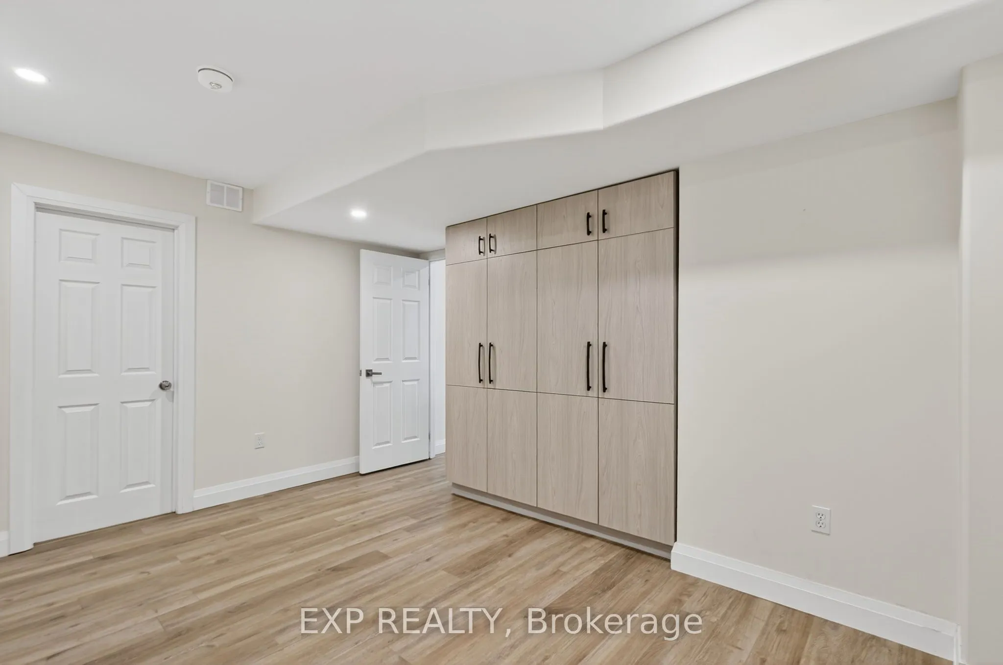 7 Pacific Avenue