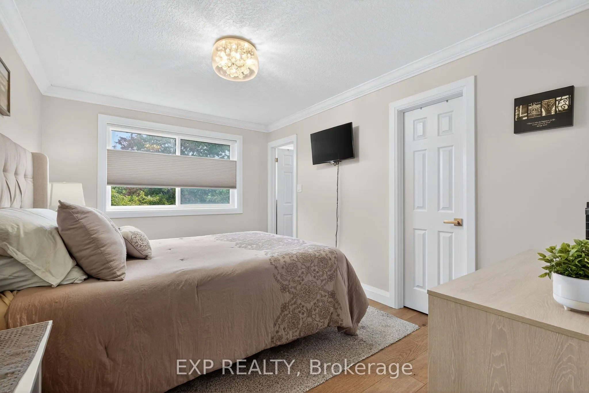 7 Pacific Avenue