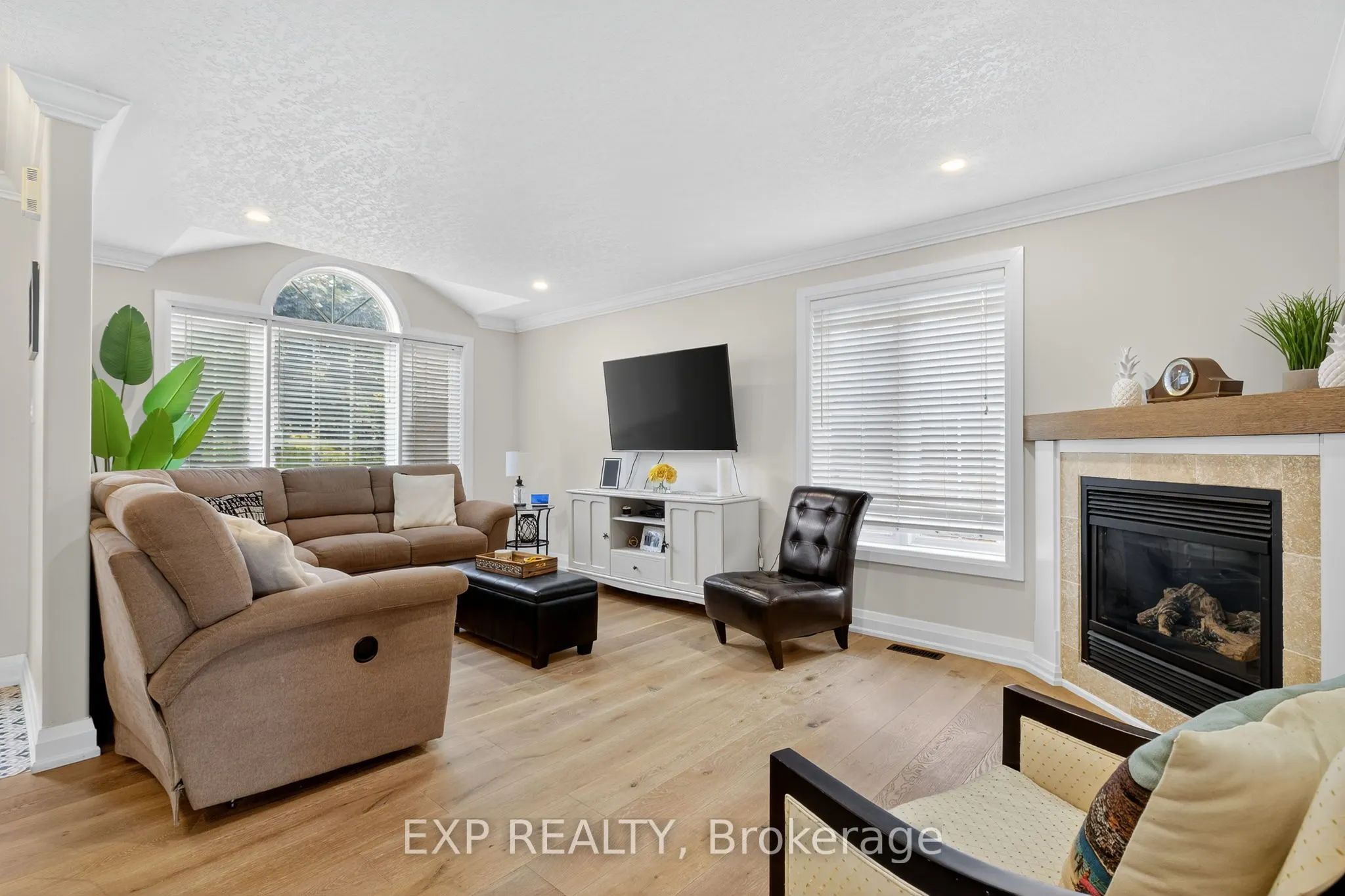7 Pacific Avenue