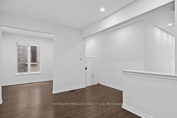 11 Phoenix Boulevard