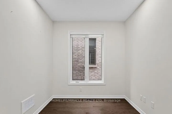 11 Phoenix Boulevard
