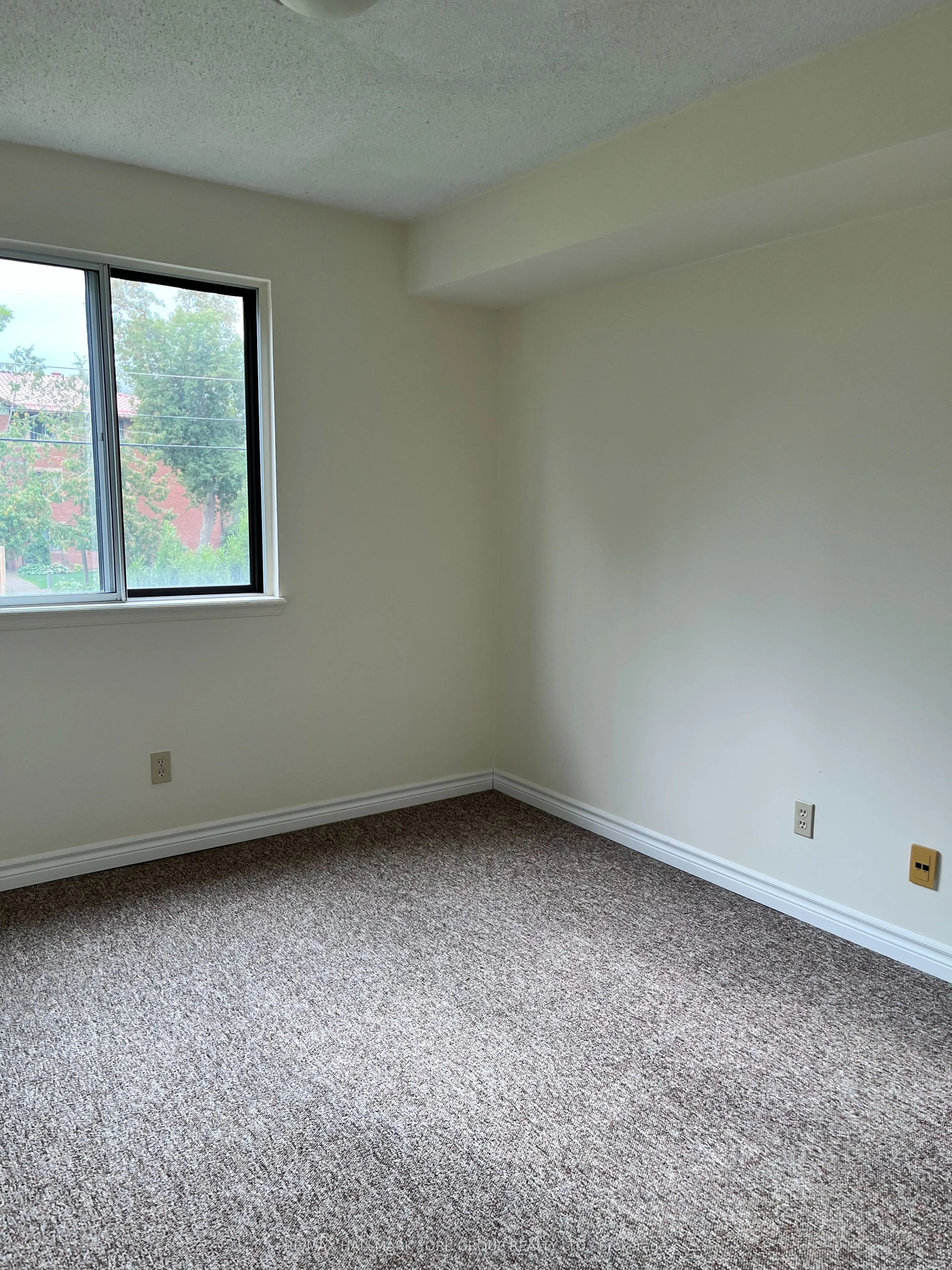 131 Edgehill Drive, #O5