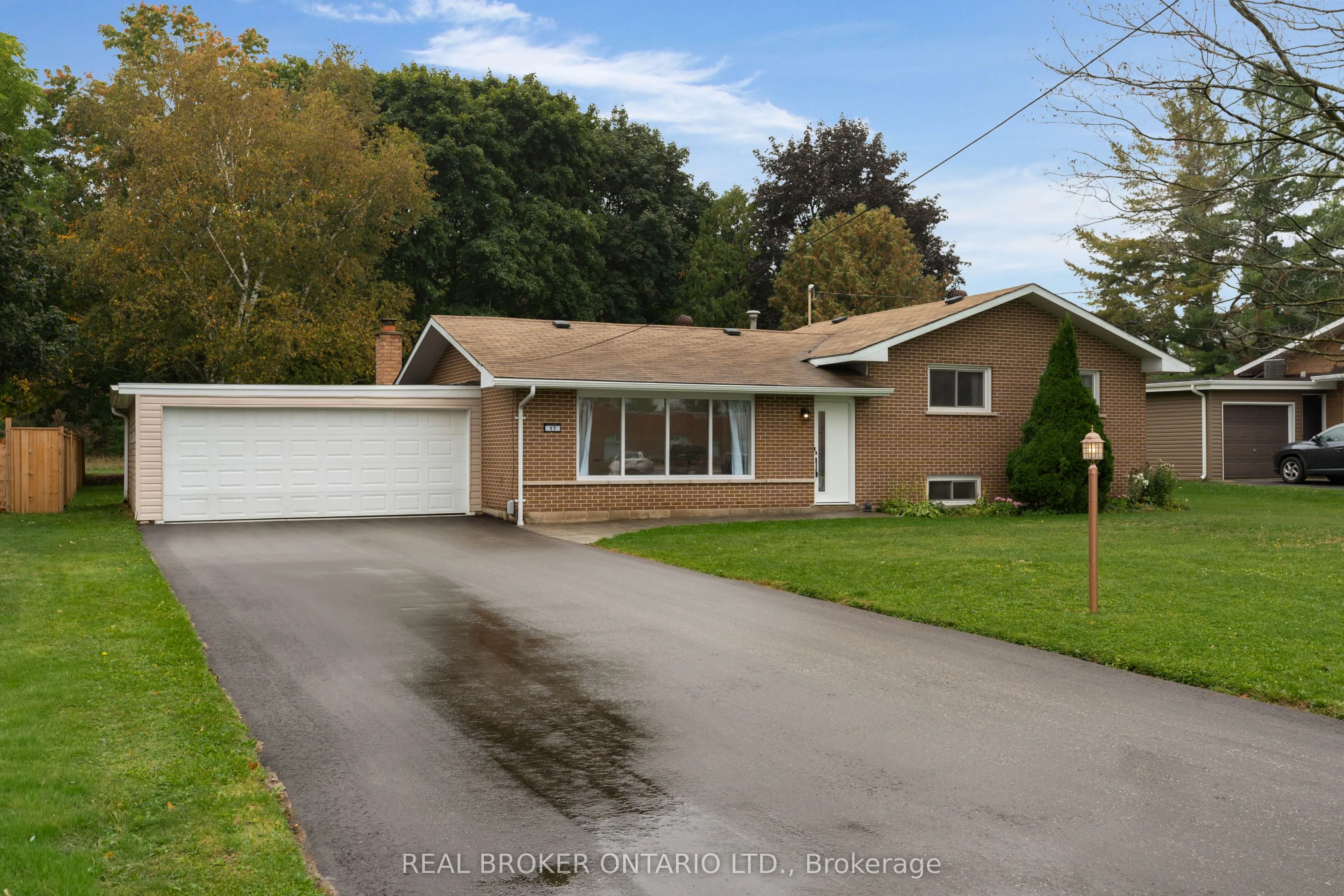 17 Locke Avenue