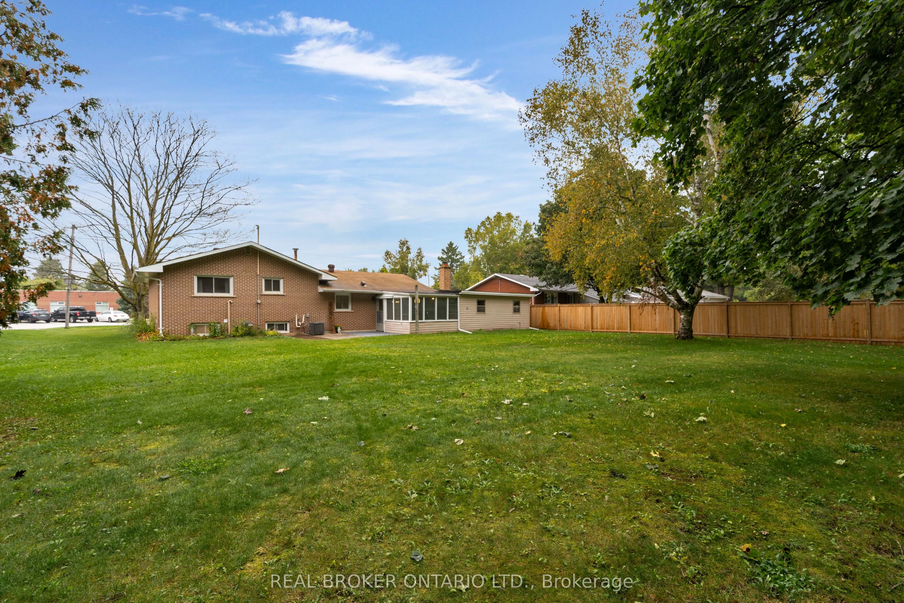17 Locke Avenue