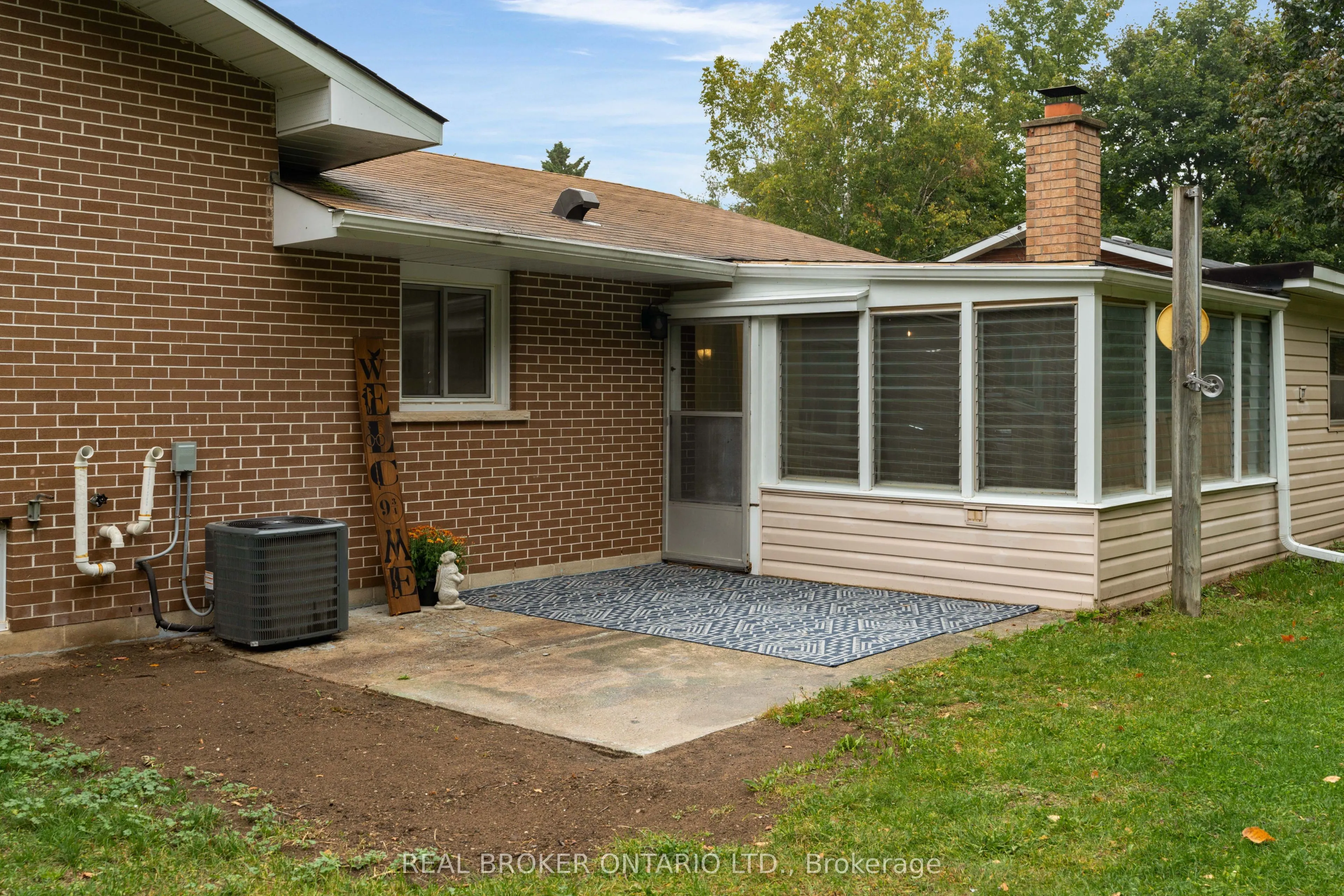 17 Locke Avenue