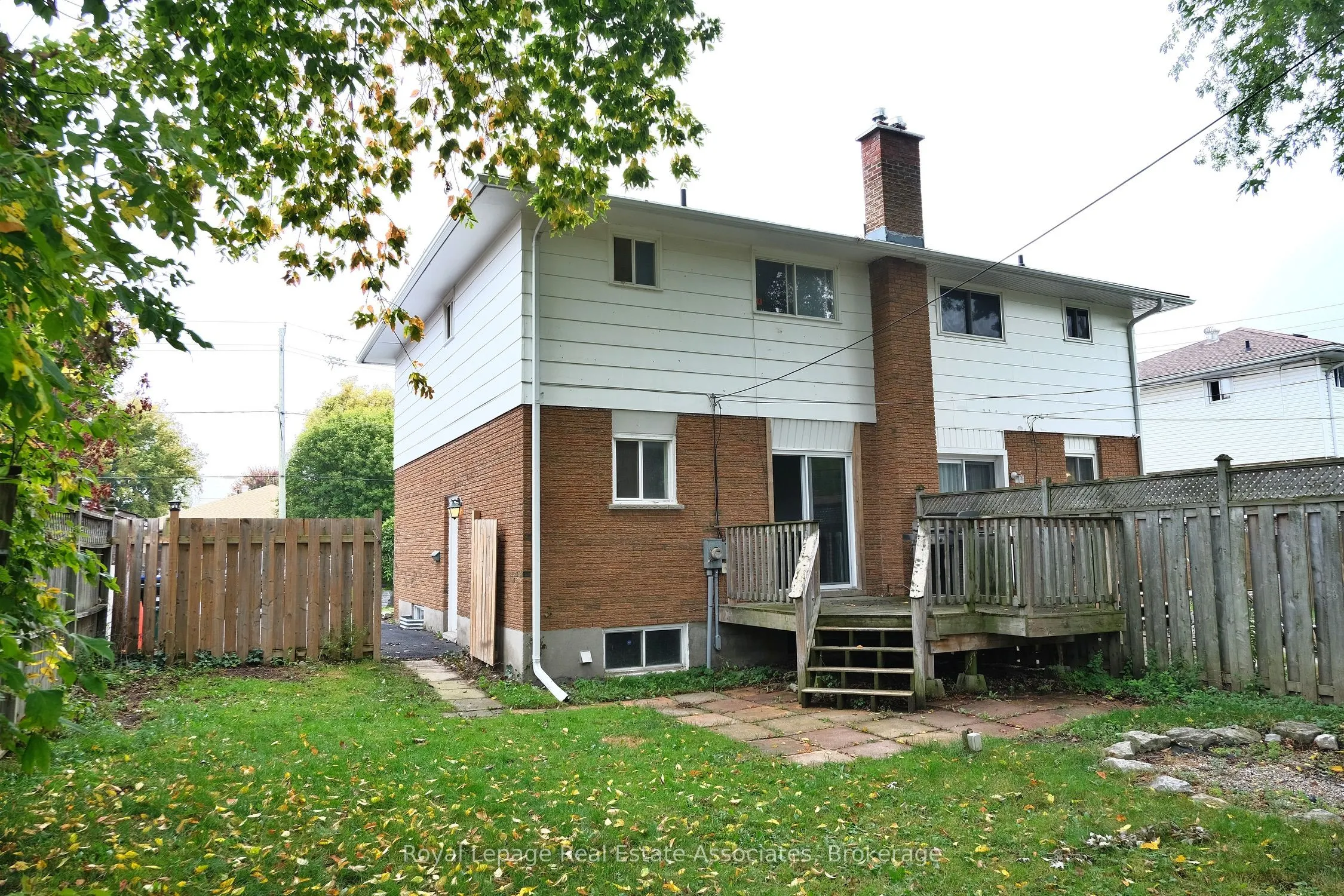 656 Oak Street