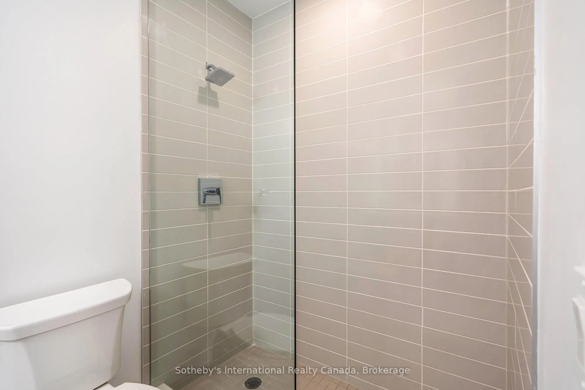 1 HUME Street, #301