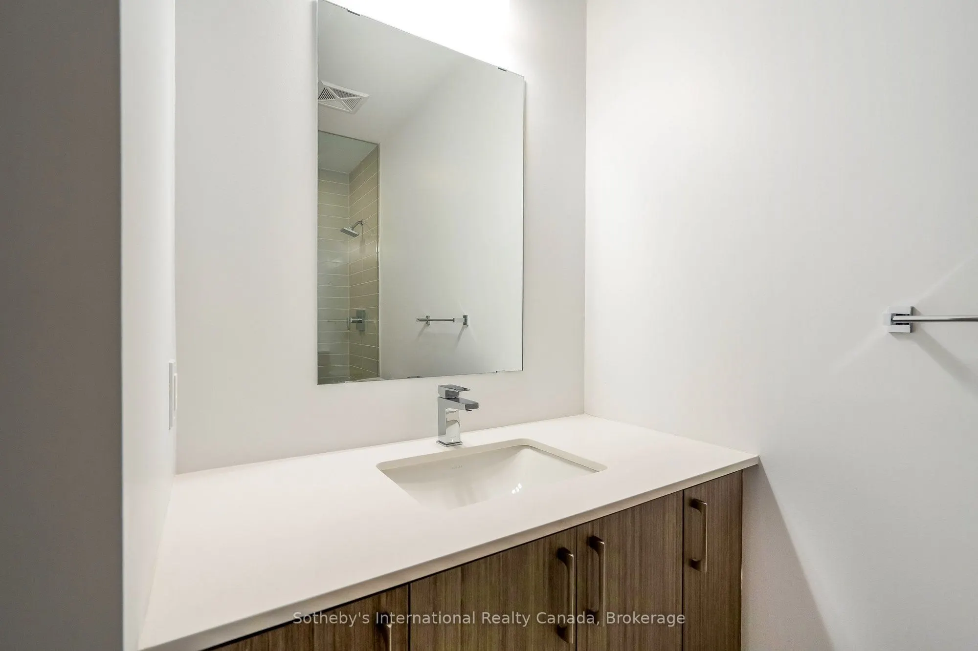 1 HUME Street, #301
