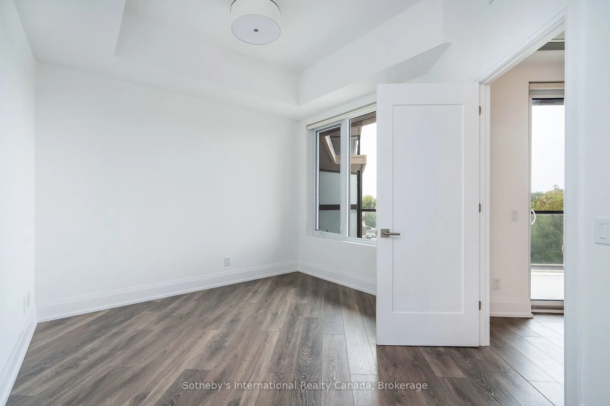 1 HUME Street, #301