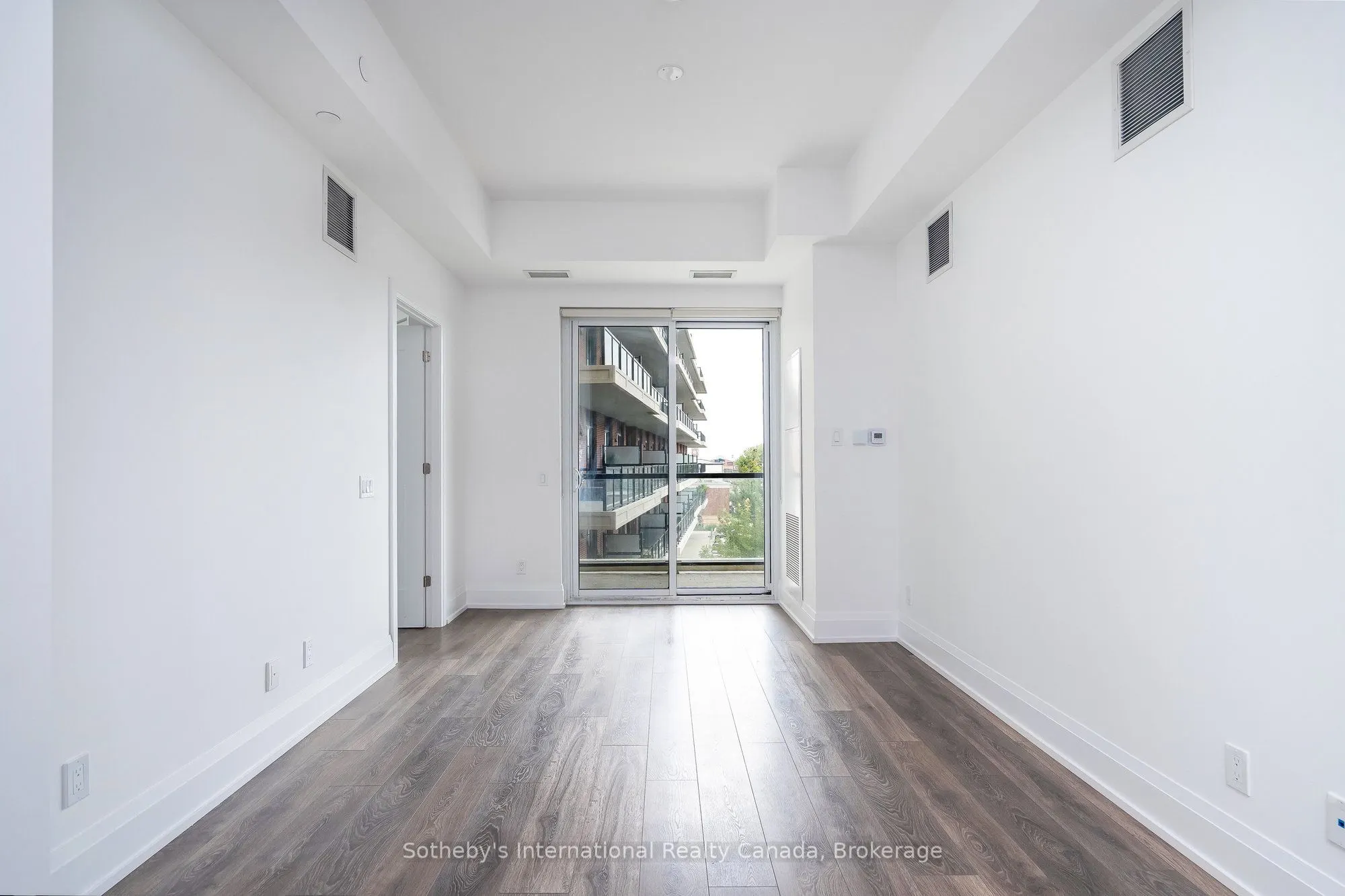 1 HUME Street, #301