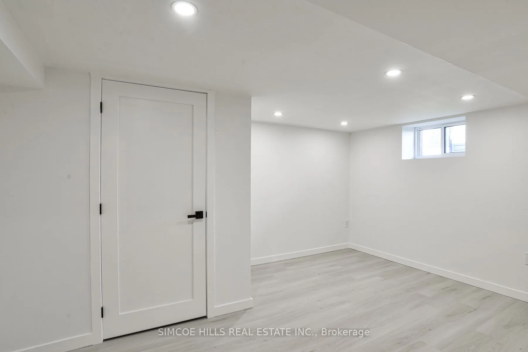106 NORTH Street W