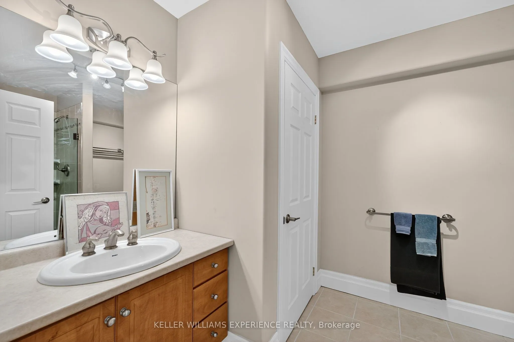 25 Bridle Path