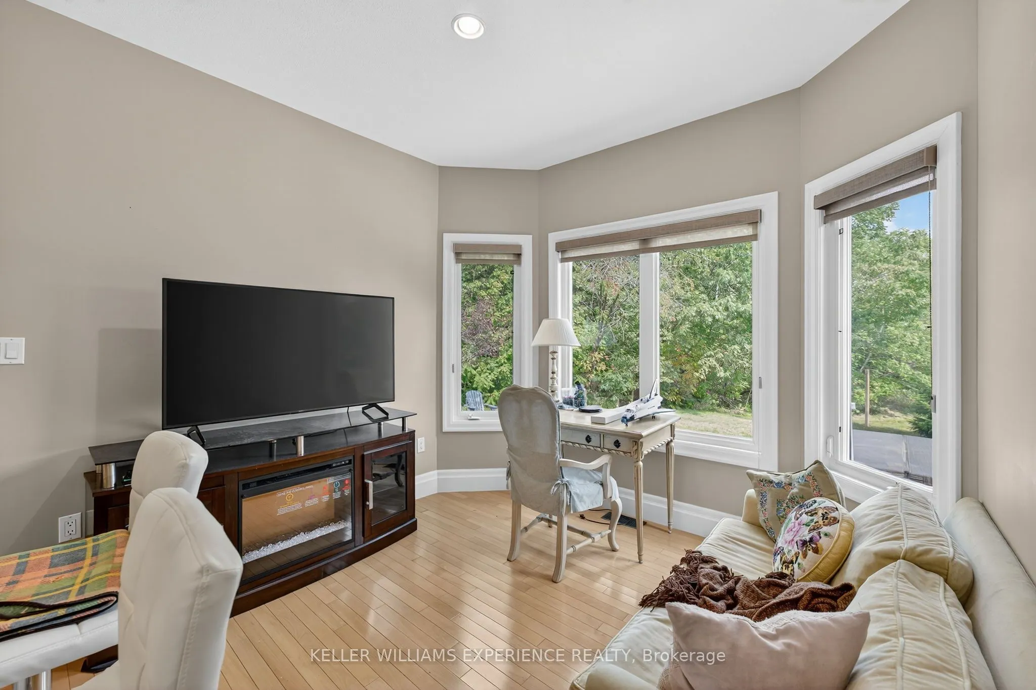 25 Bridle Path