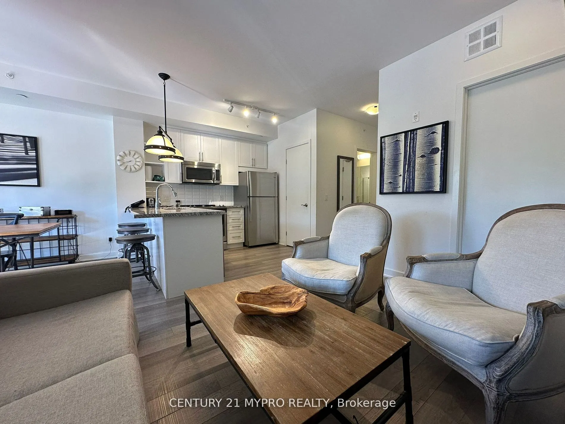 40 Horseshoe Boulevard, #402