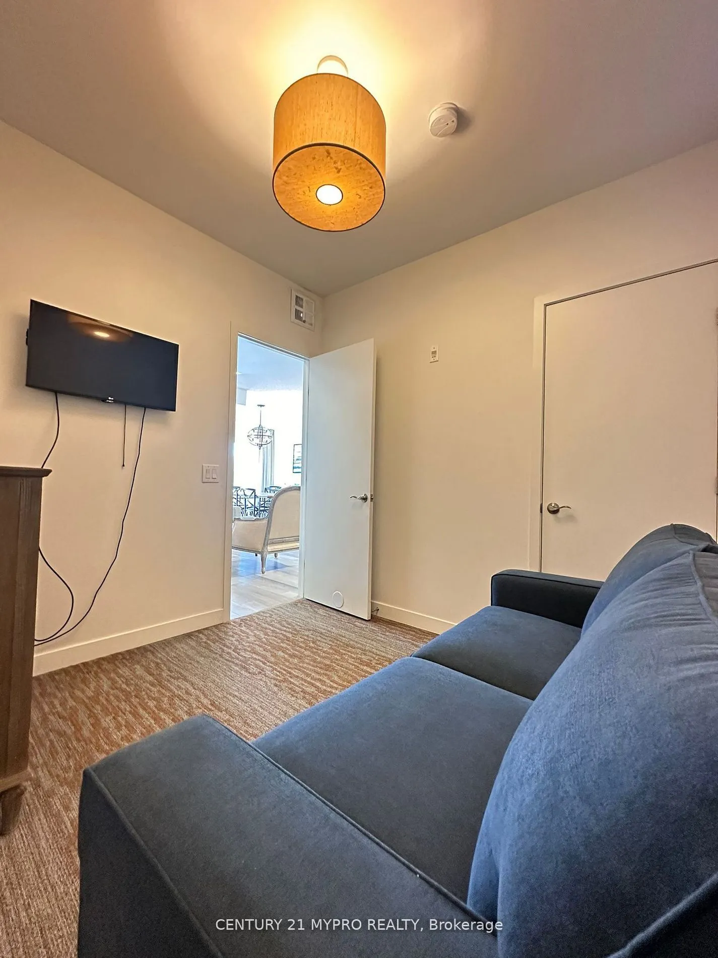 40 Horseshoe Boulevard, #402