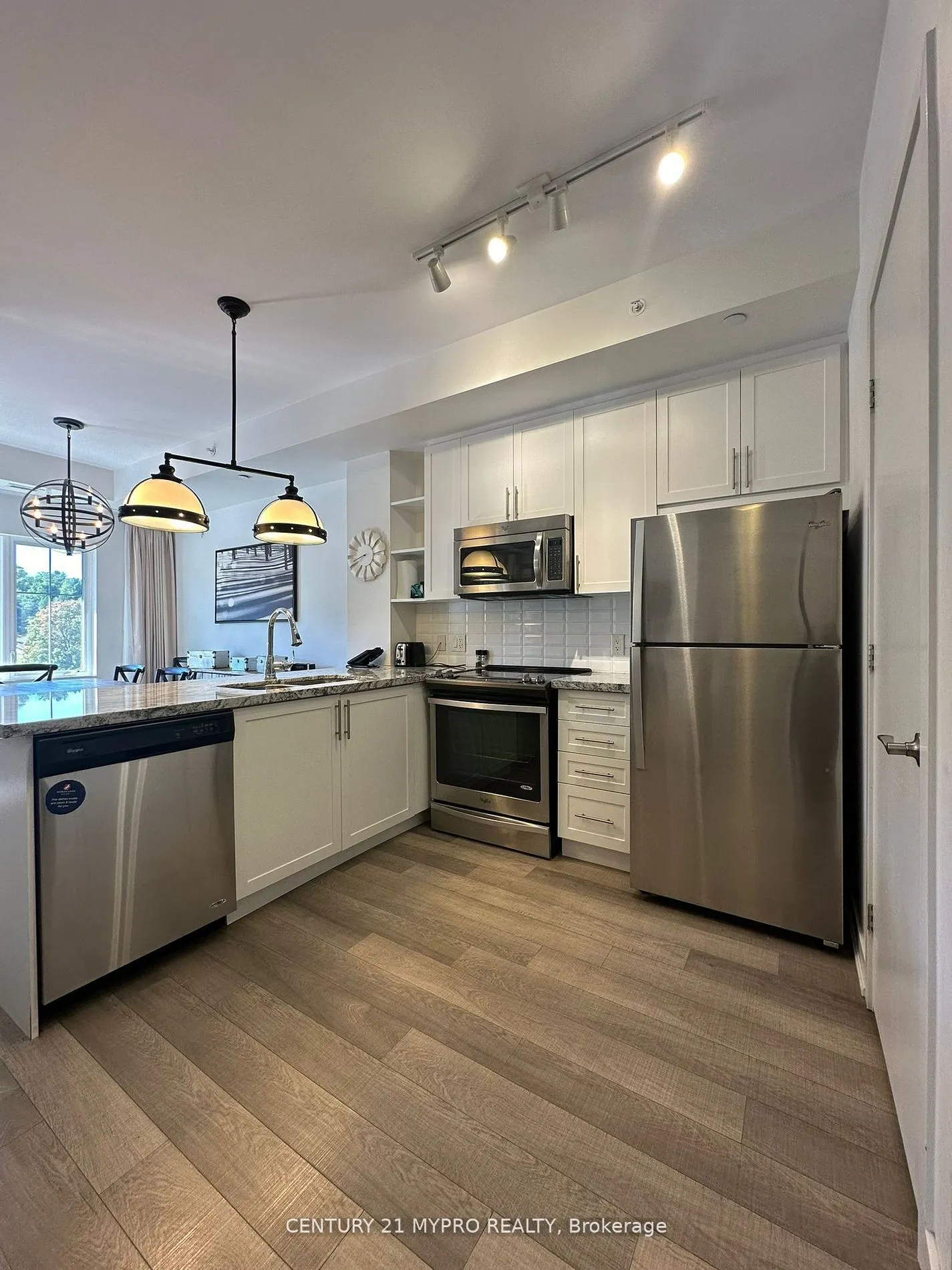 40 Horseshoe Boulevard, #402