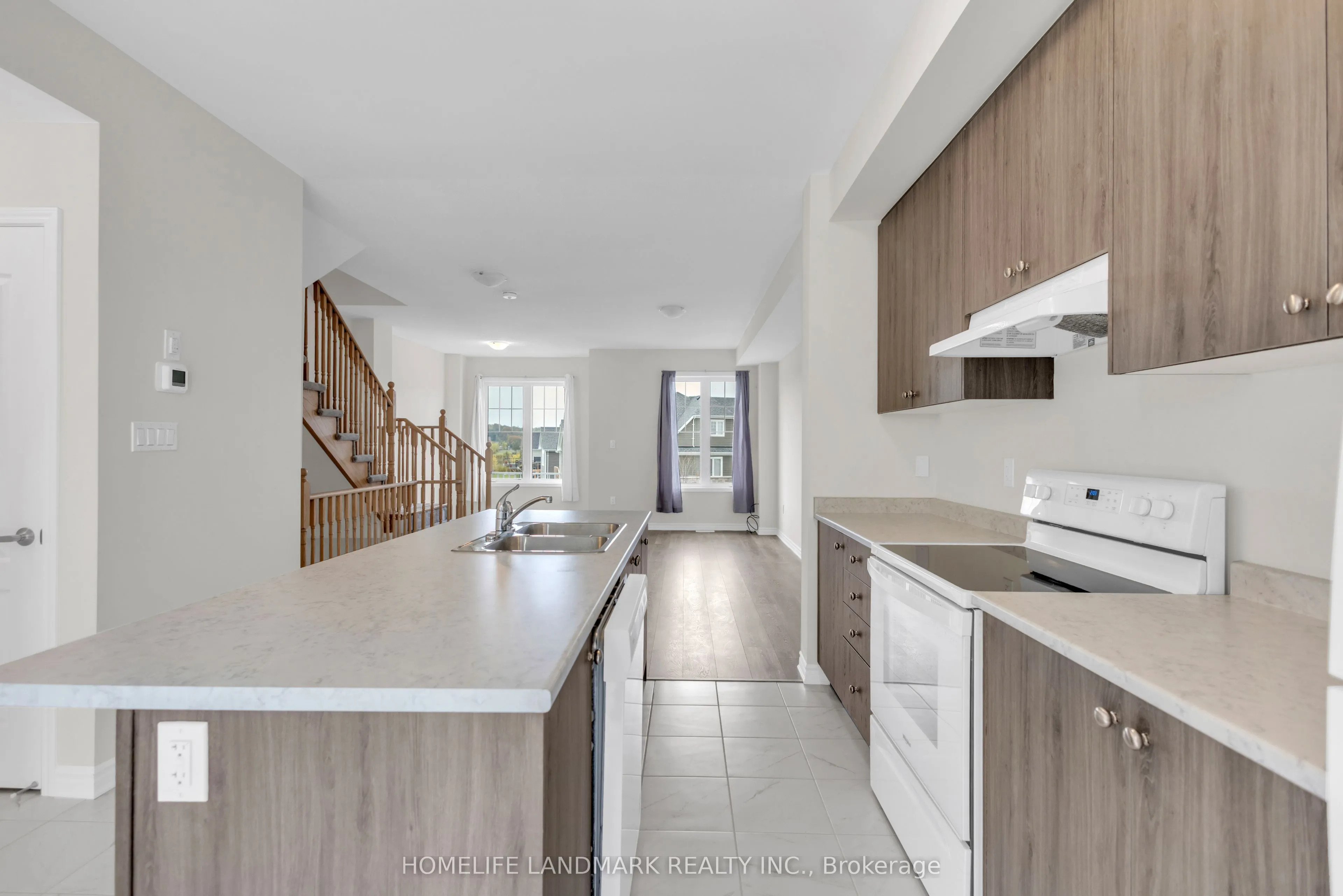 6 Spencer Boulevard