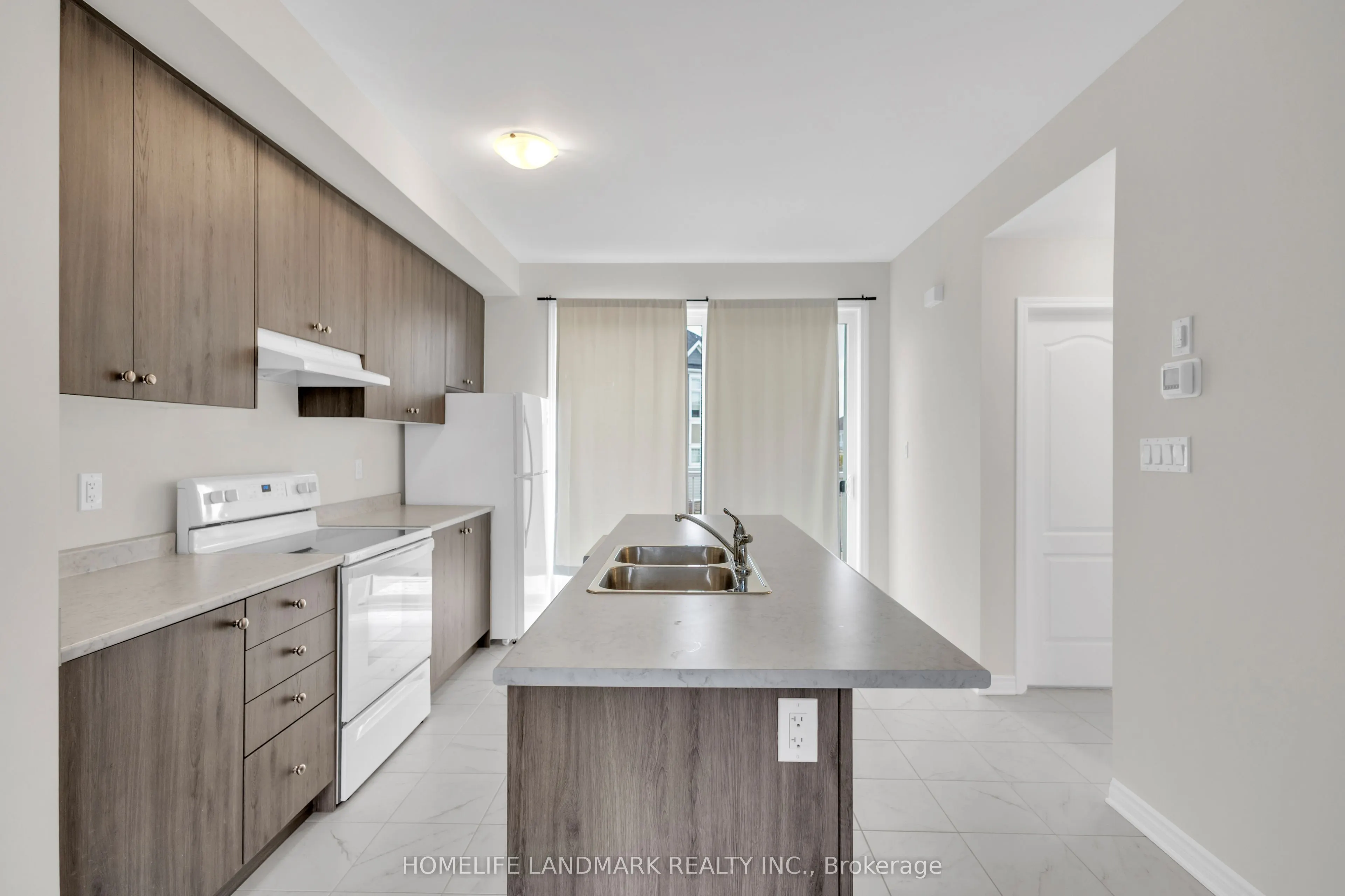 6 Spencer Boulevard