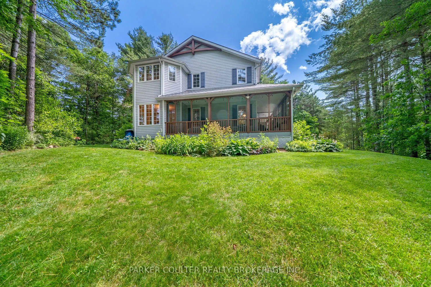 29 Robert Boulevard