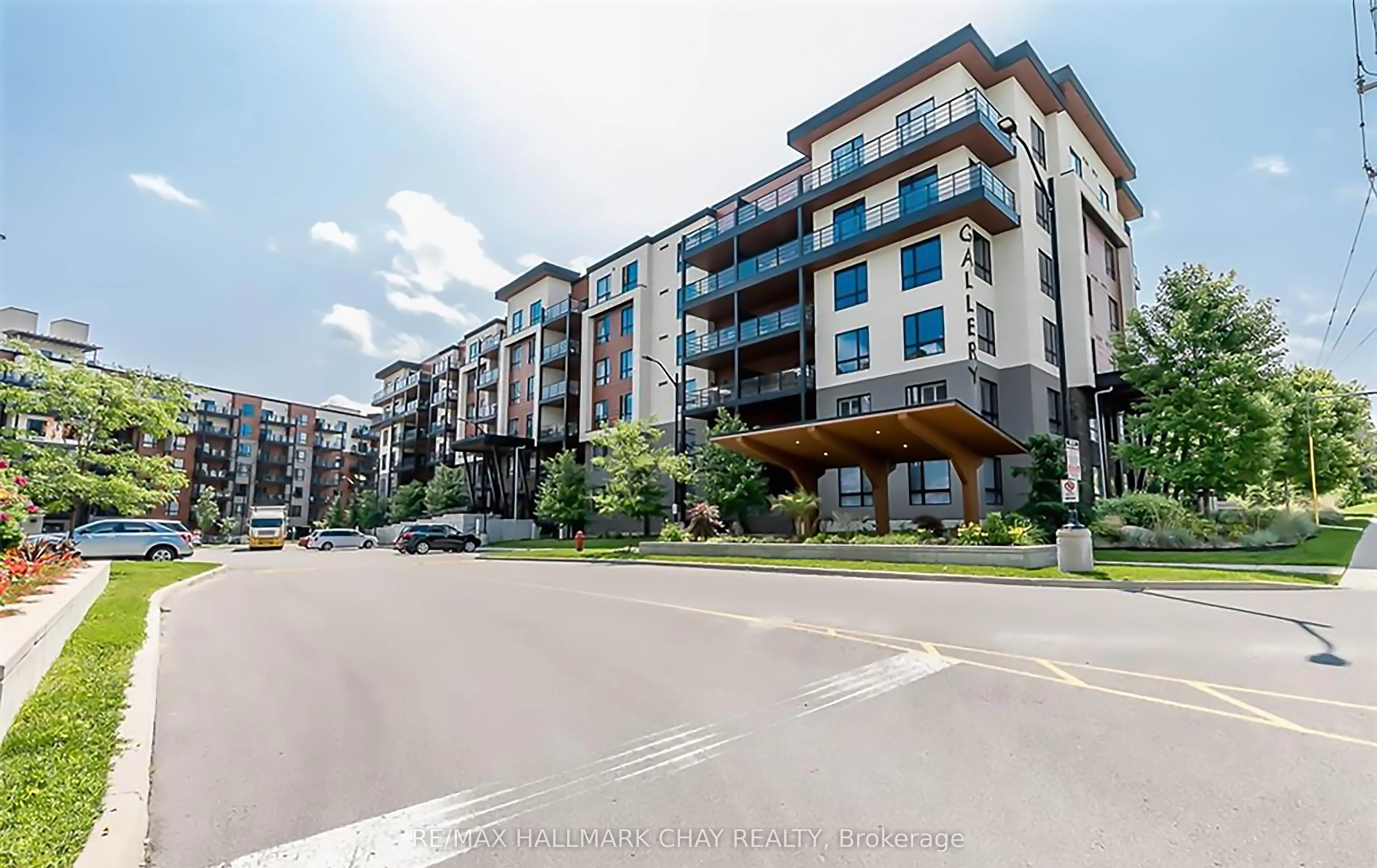 306 Essa Road, #302