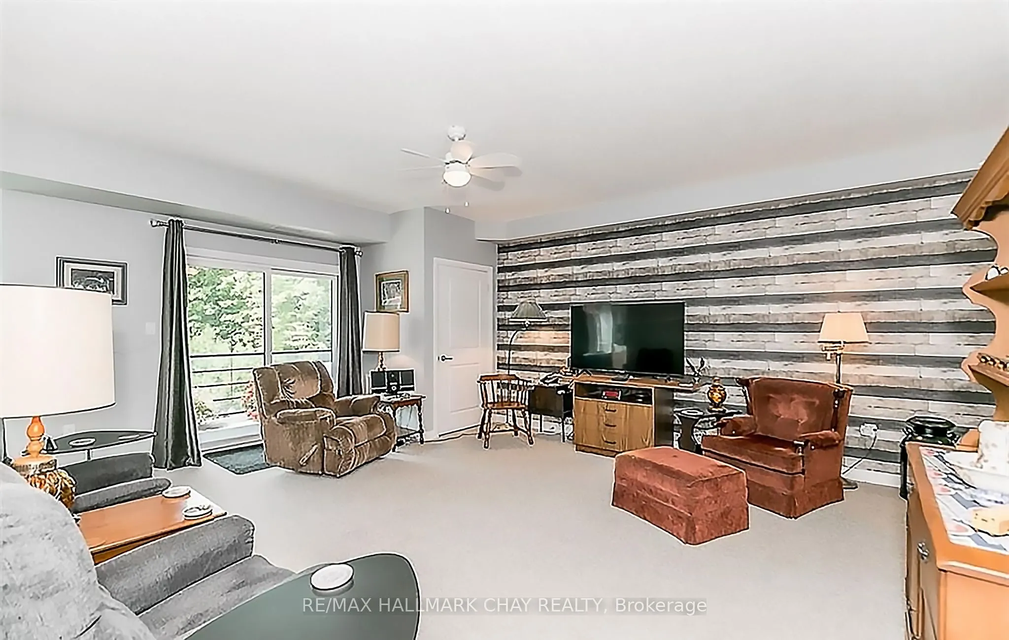 306 Essa Road, #302