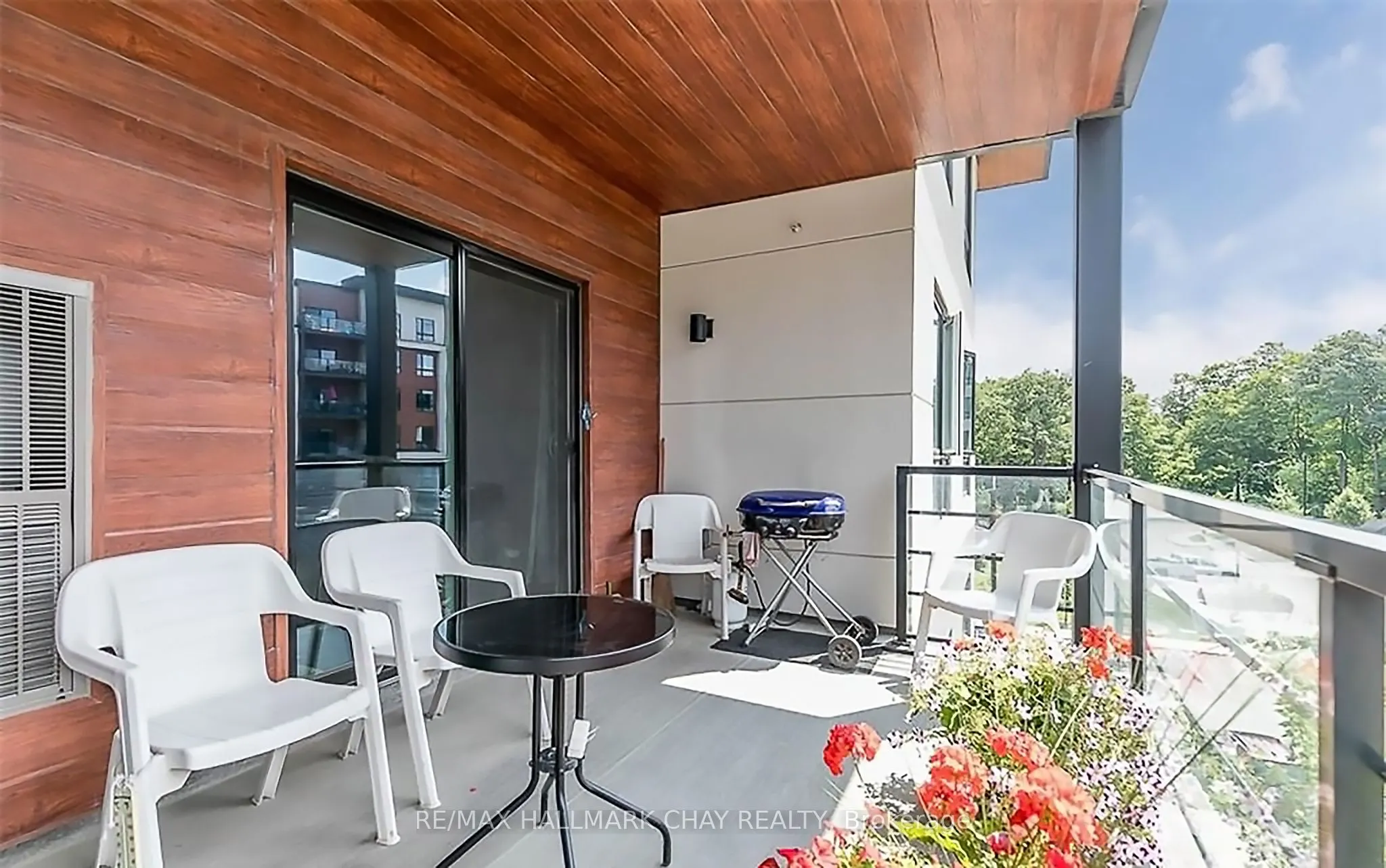 306 Essa Road, #302