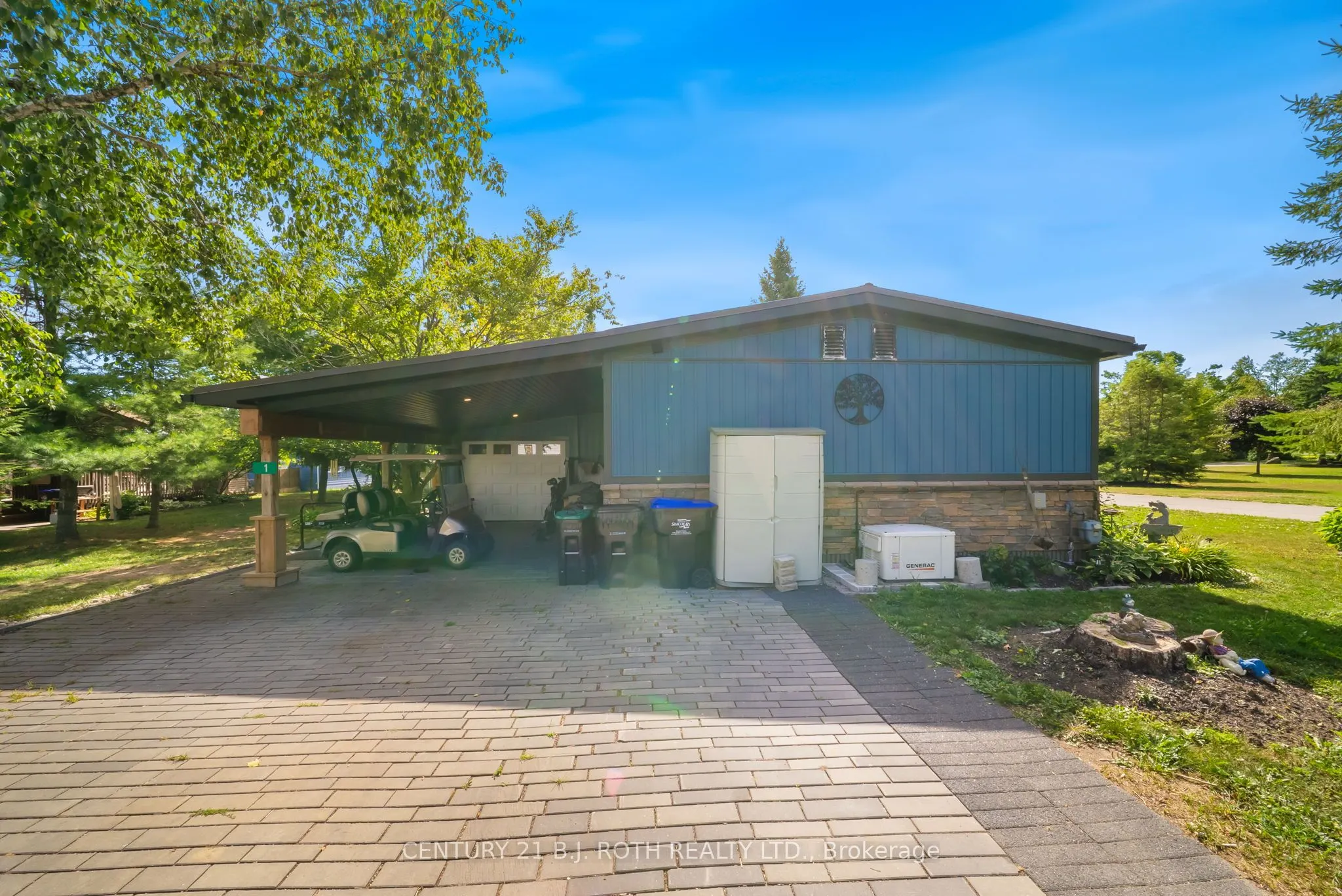 1 MAPLE Crescent