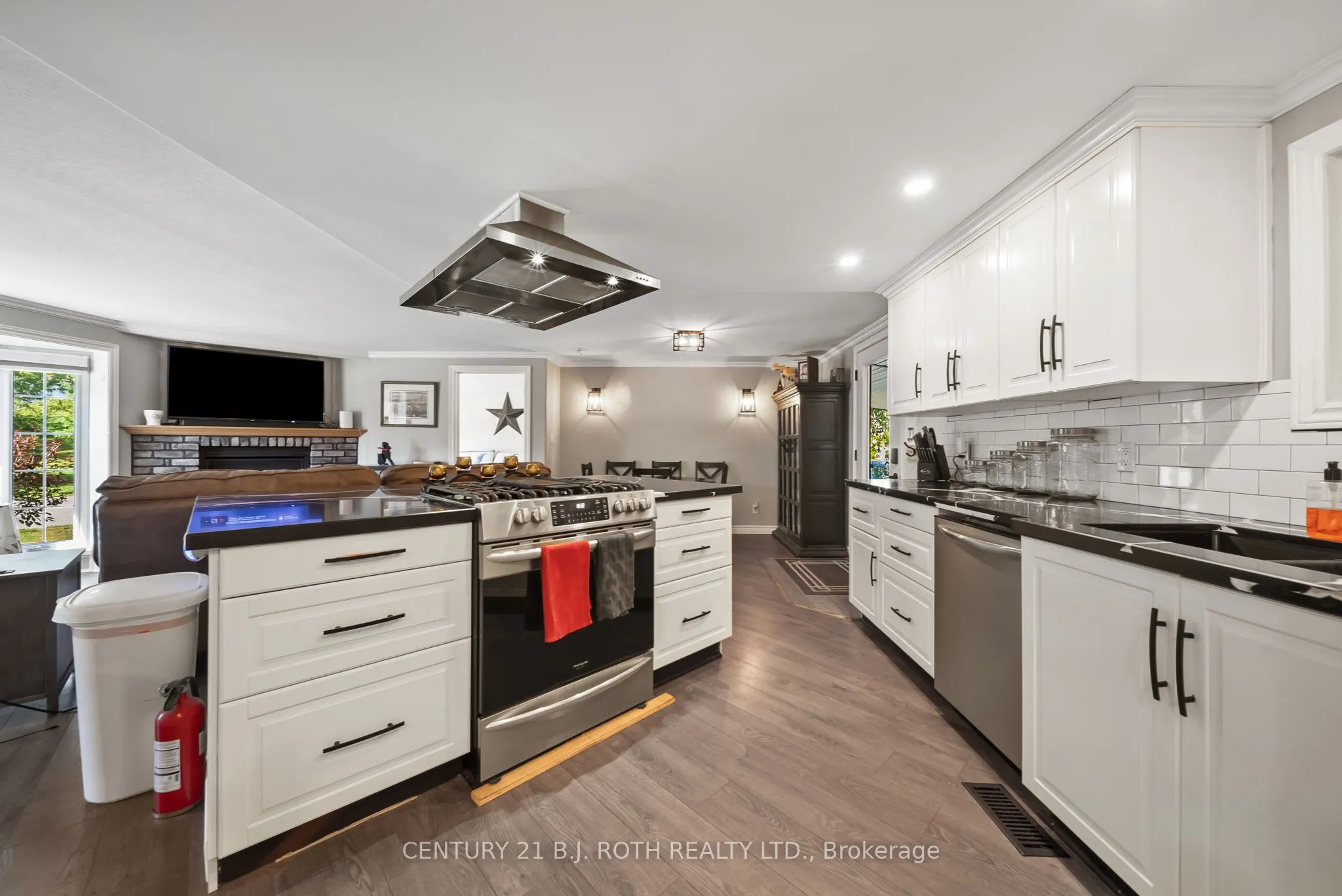 1 MAPLE Crescent