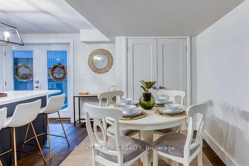 182 Cundles Road W, #Lower