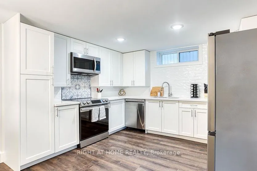 182 Cundles Road W, #Lower