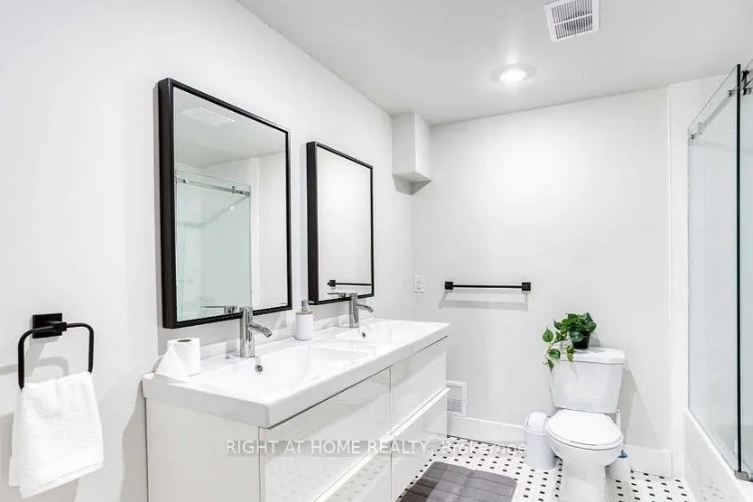182 Cundles Road W, #Lower