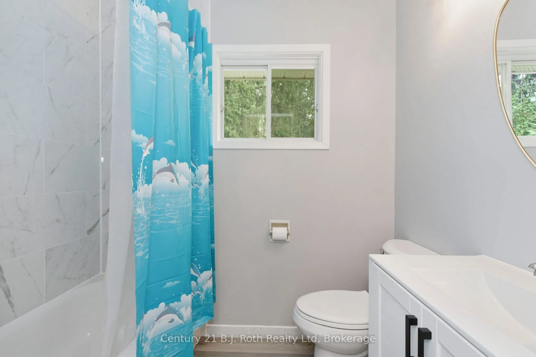 639 Yonge Street