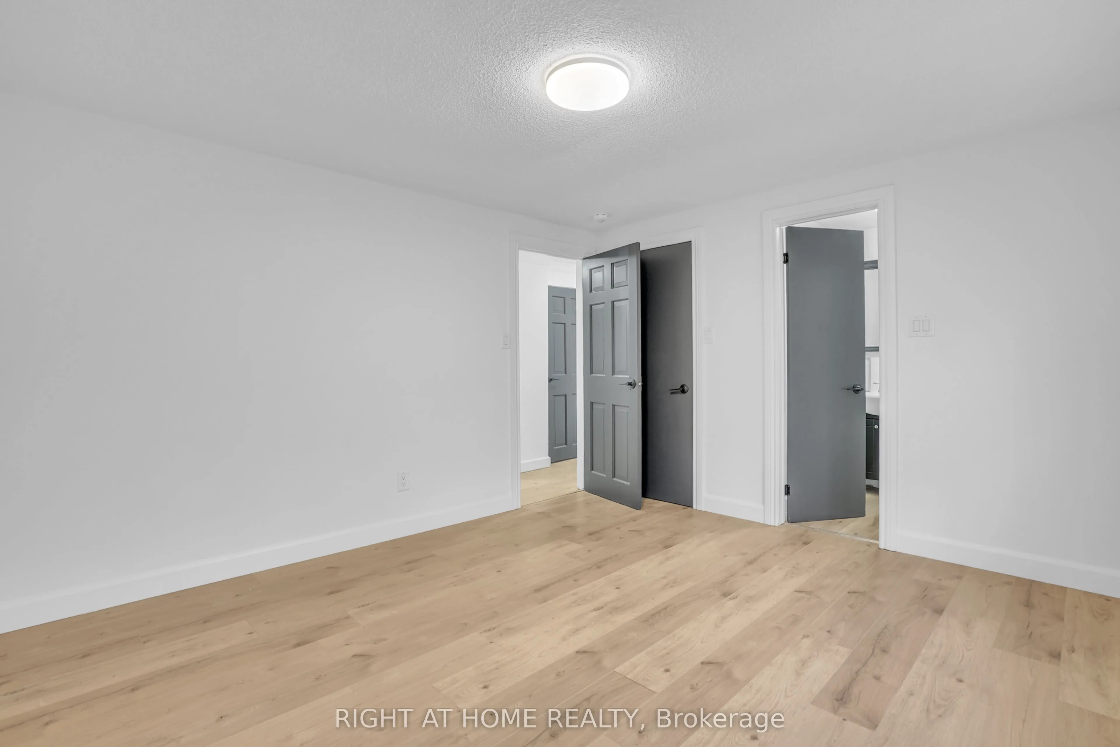 192 Edgehill (Upper) Drive