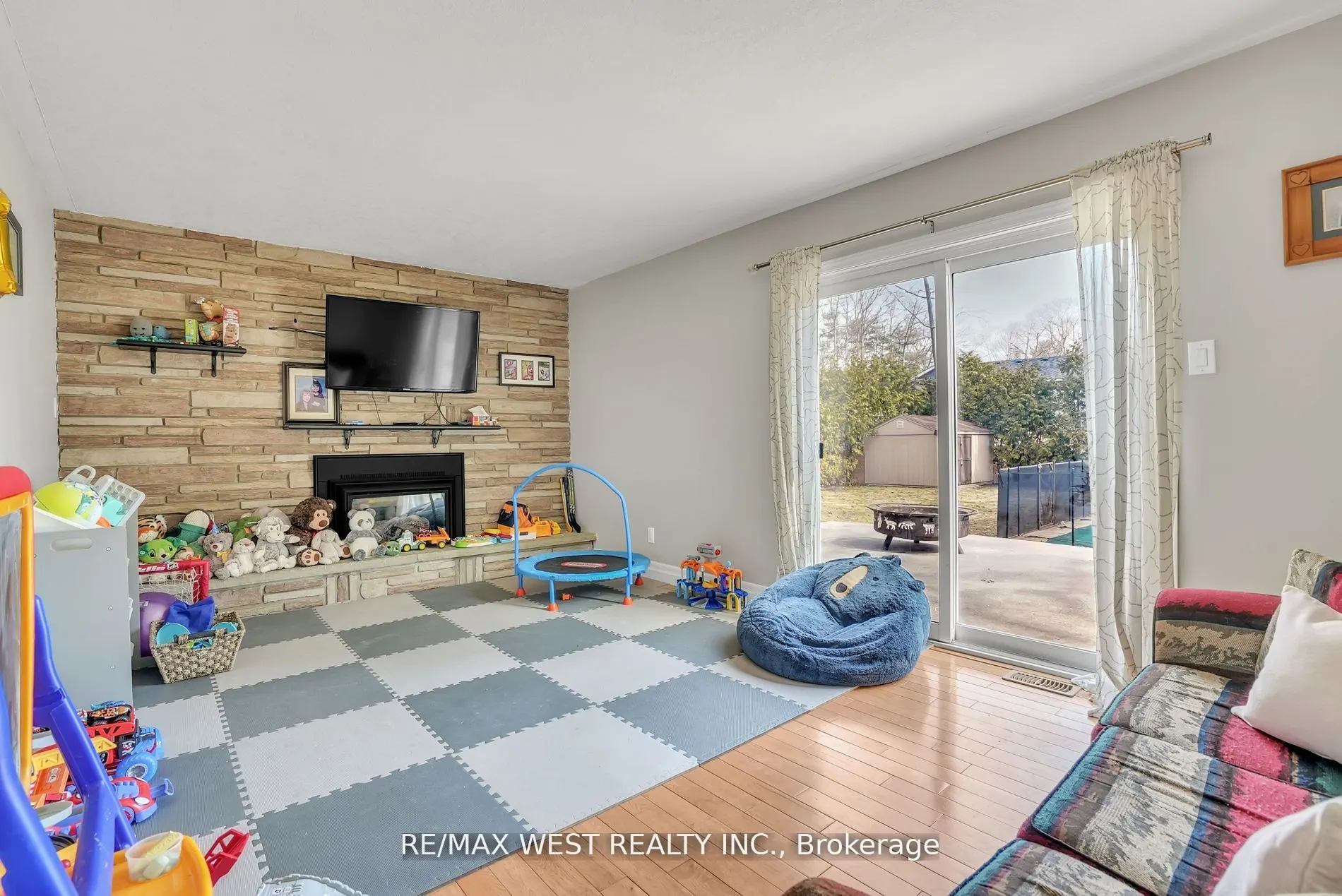 279 Sunnidale Road