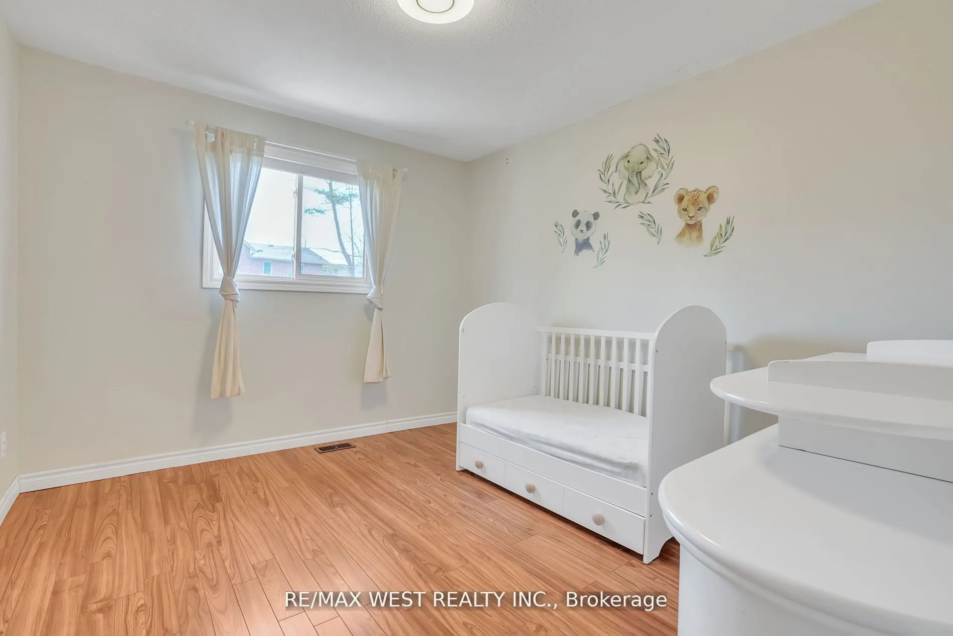 279 Sunnidale Road
