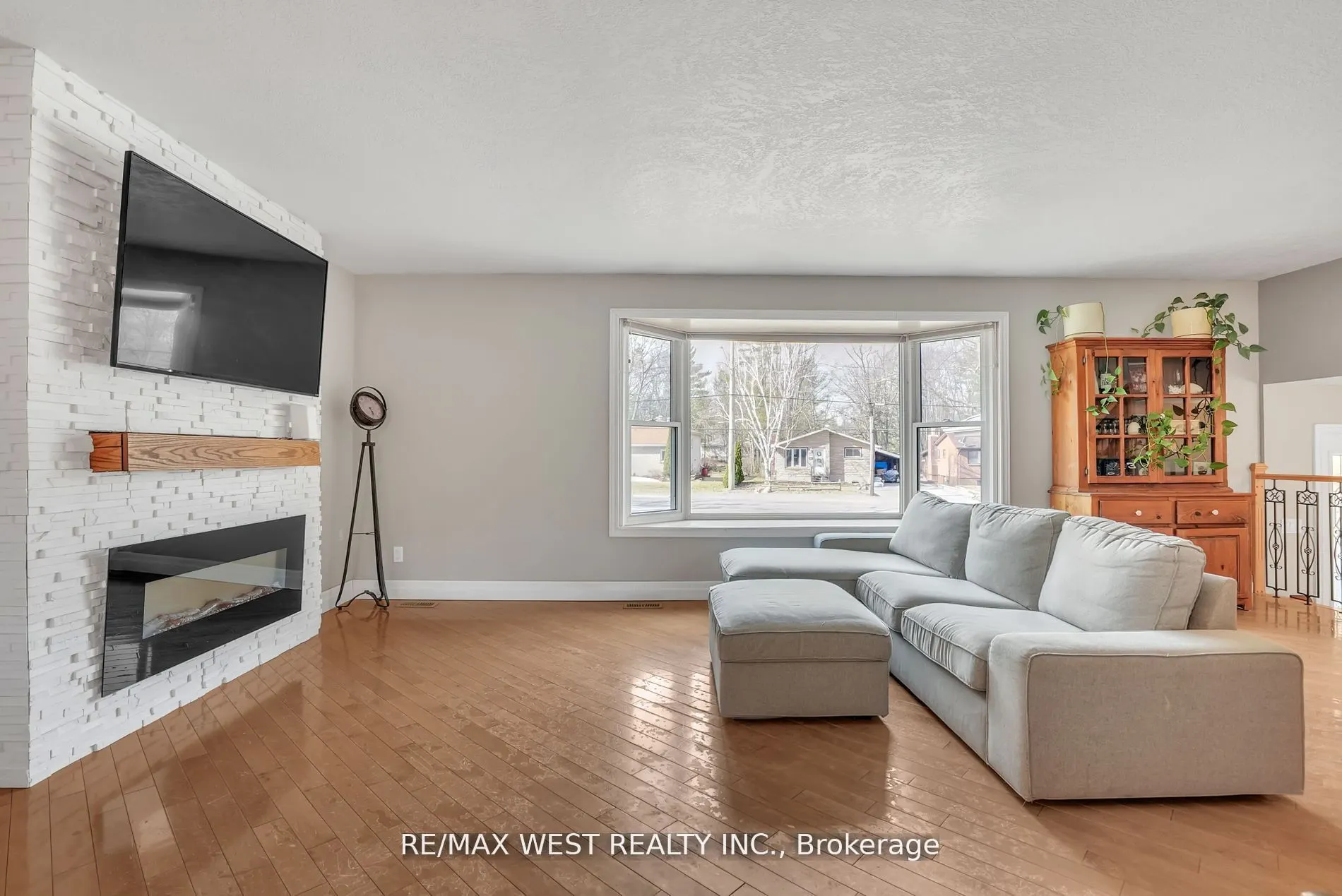 279 Sunnidale Road