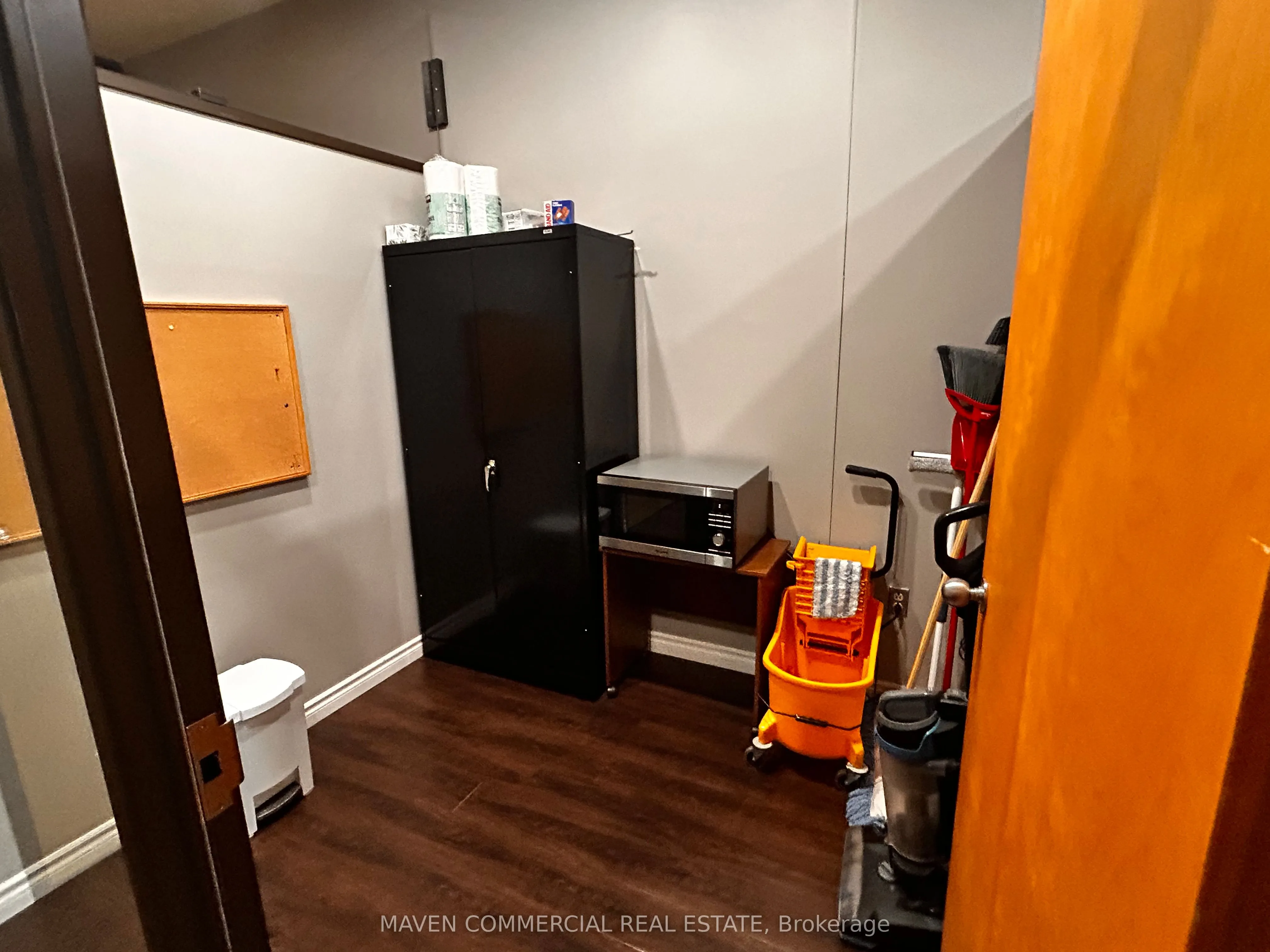 49 Essa Road, #1