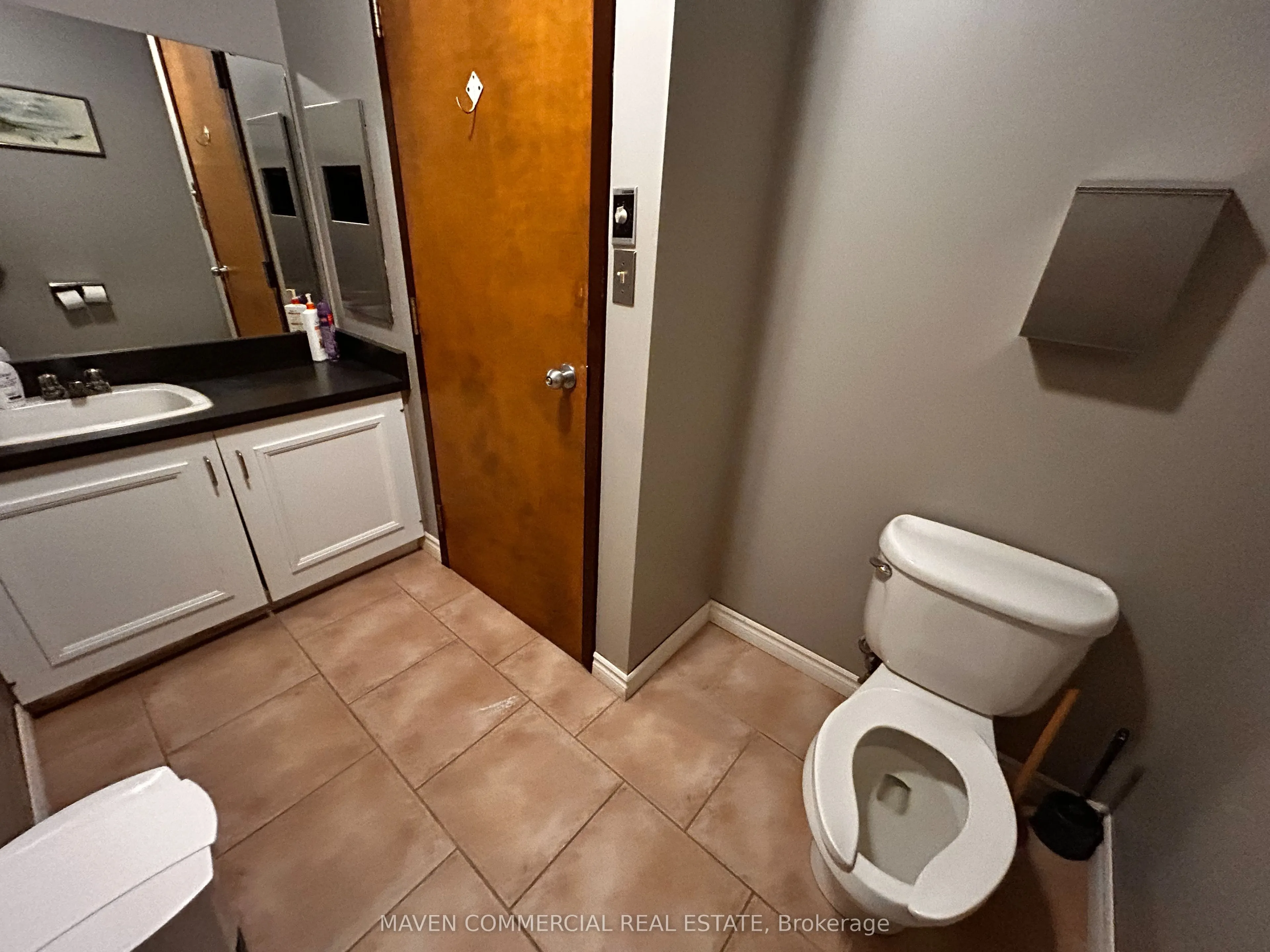 49 Essa Road, #1