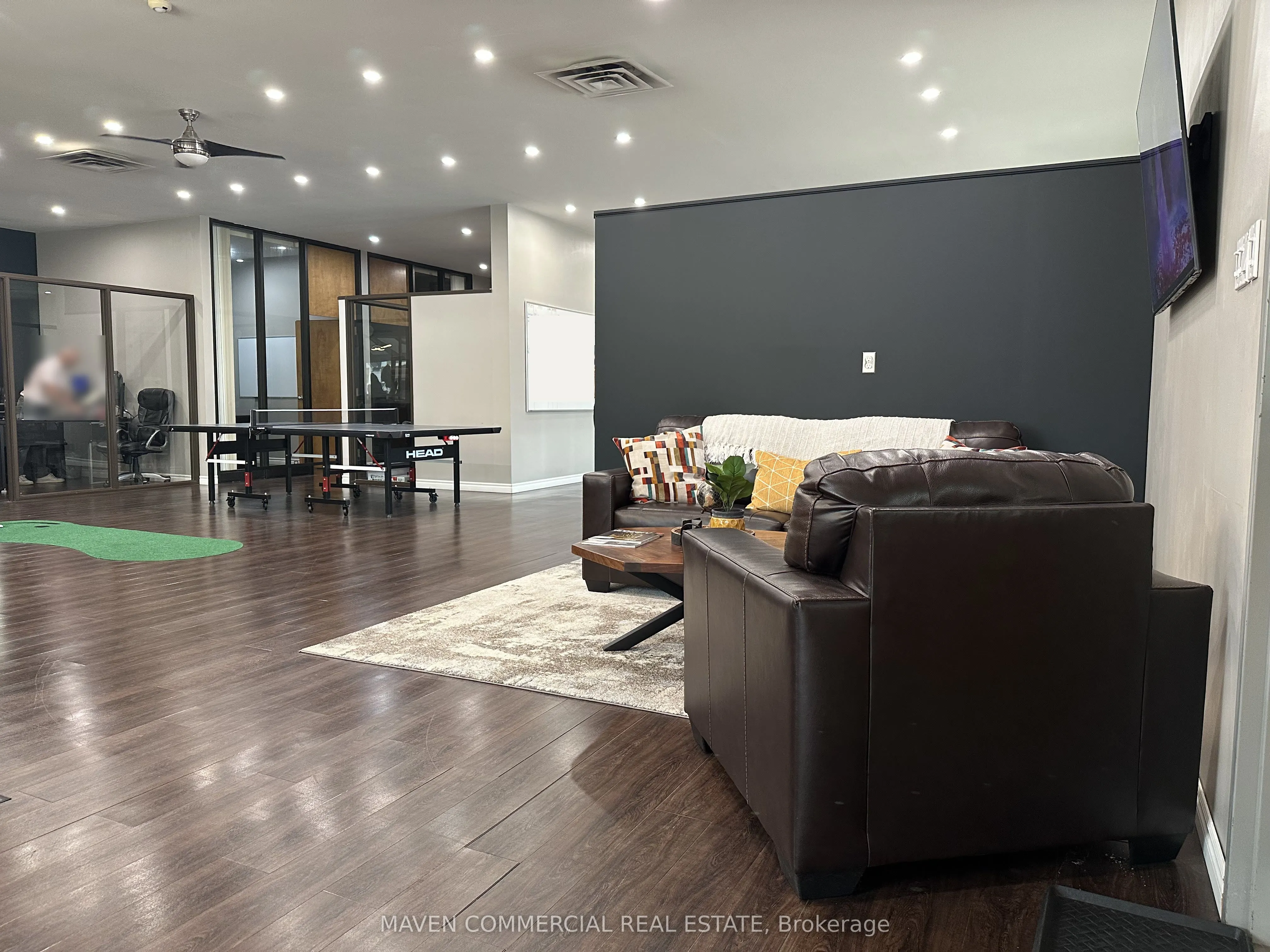 49 Essa Road, #1
