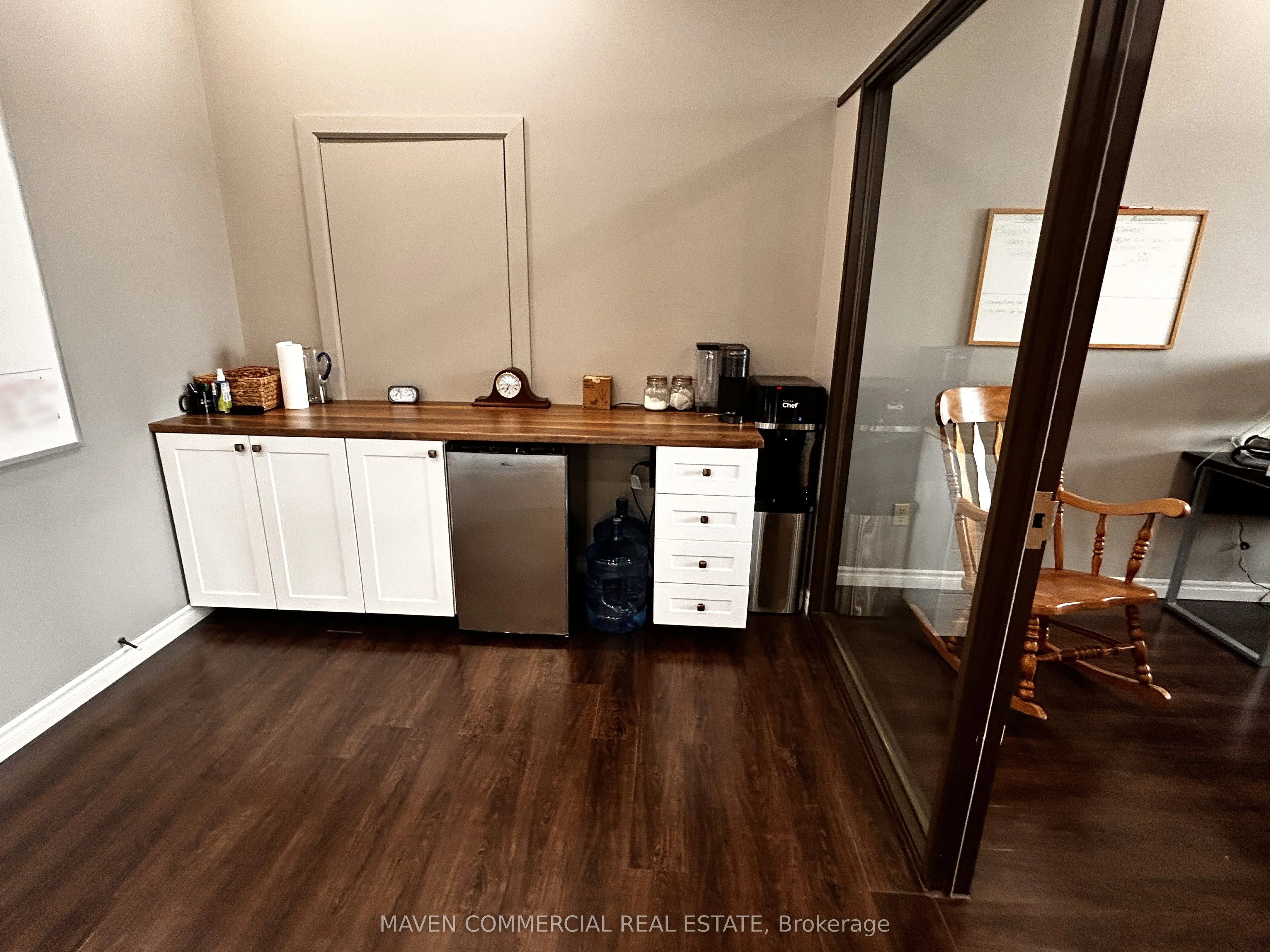 49 Essa Road, #1