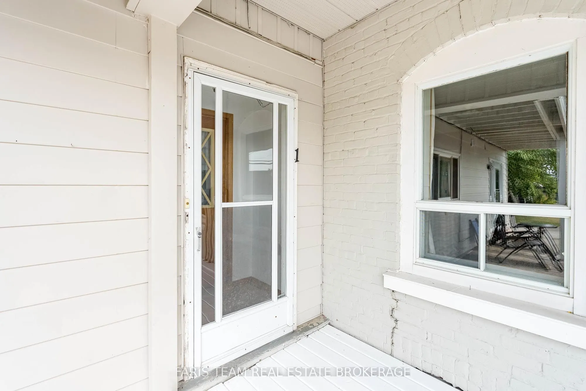 346 Lafontaine Road W