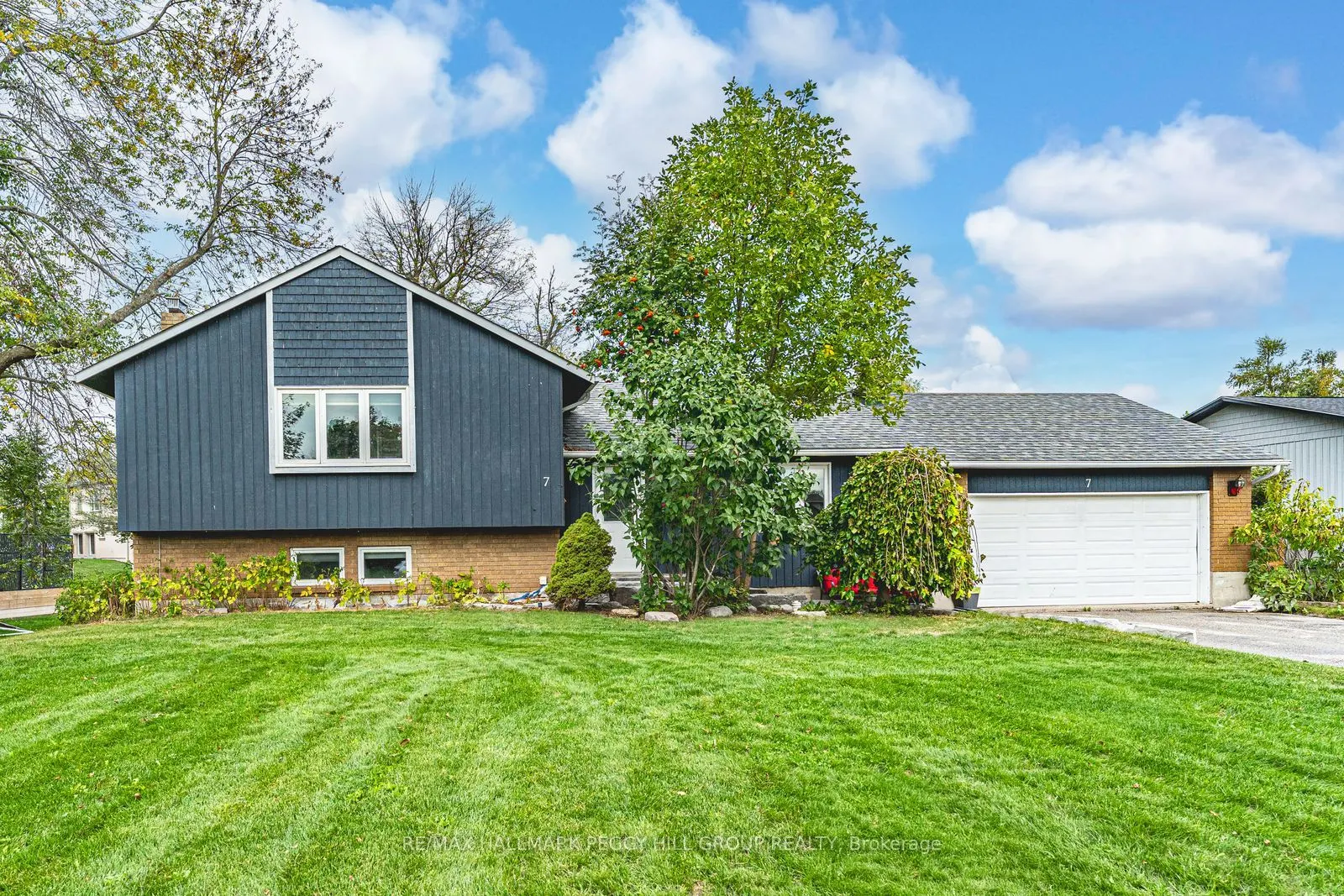 7 Sandlewood Trail