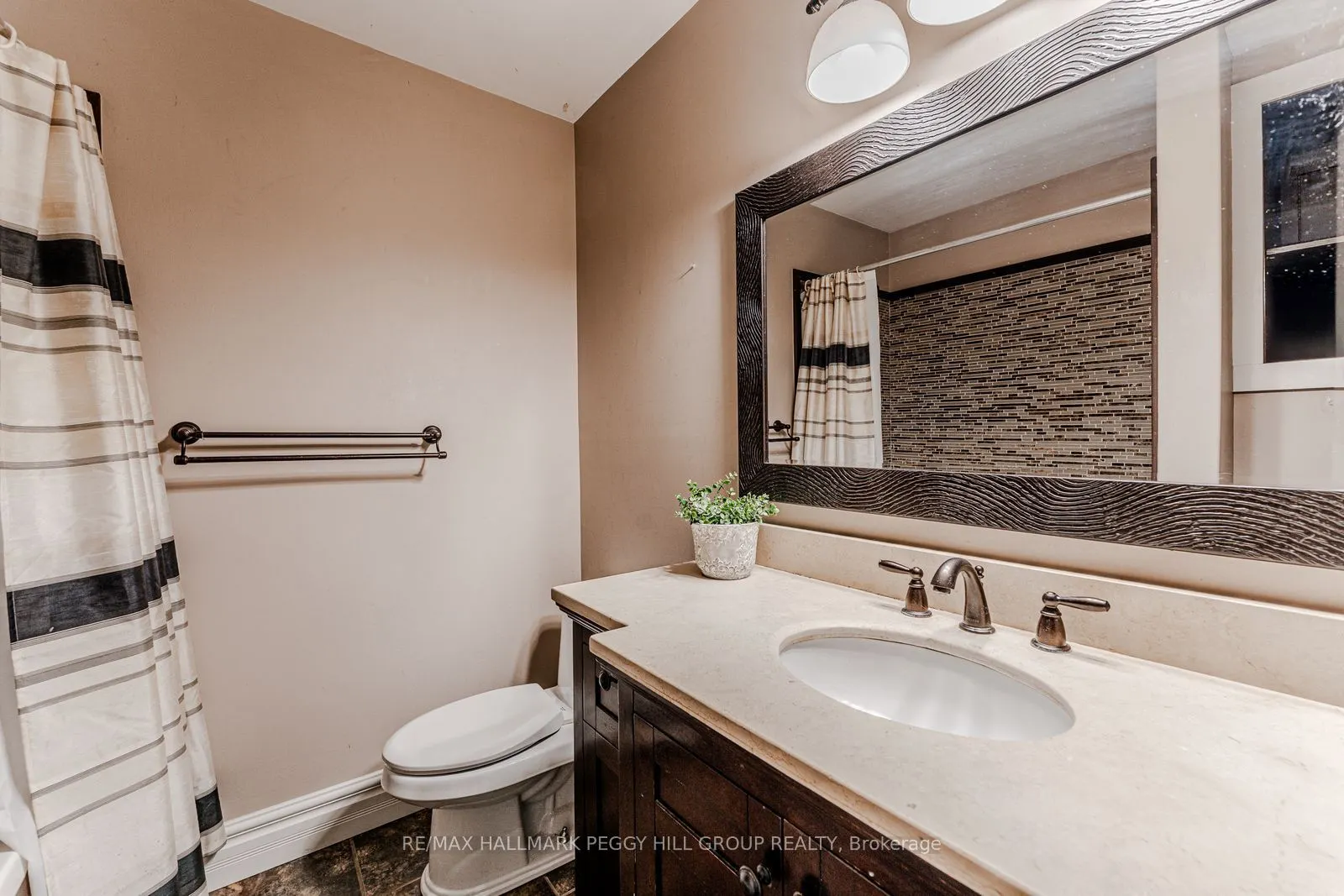 7 Sandlewood Trail