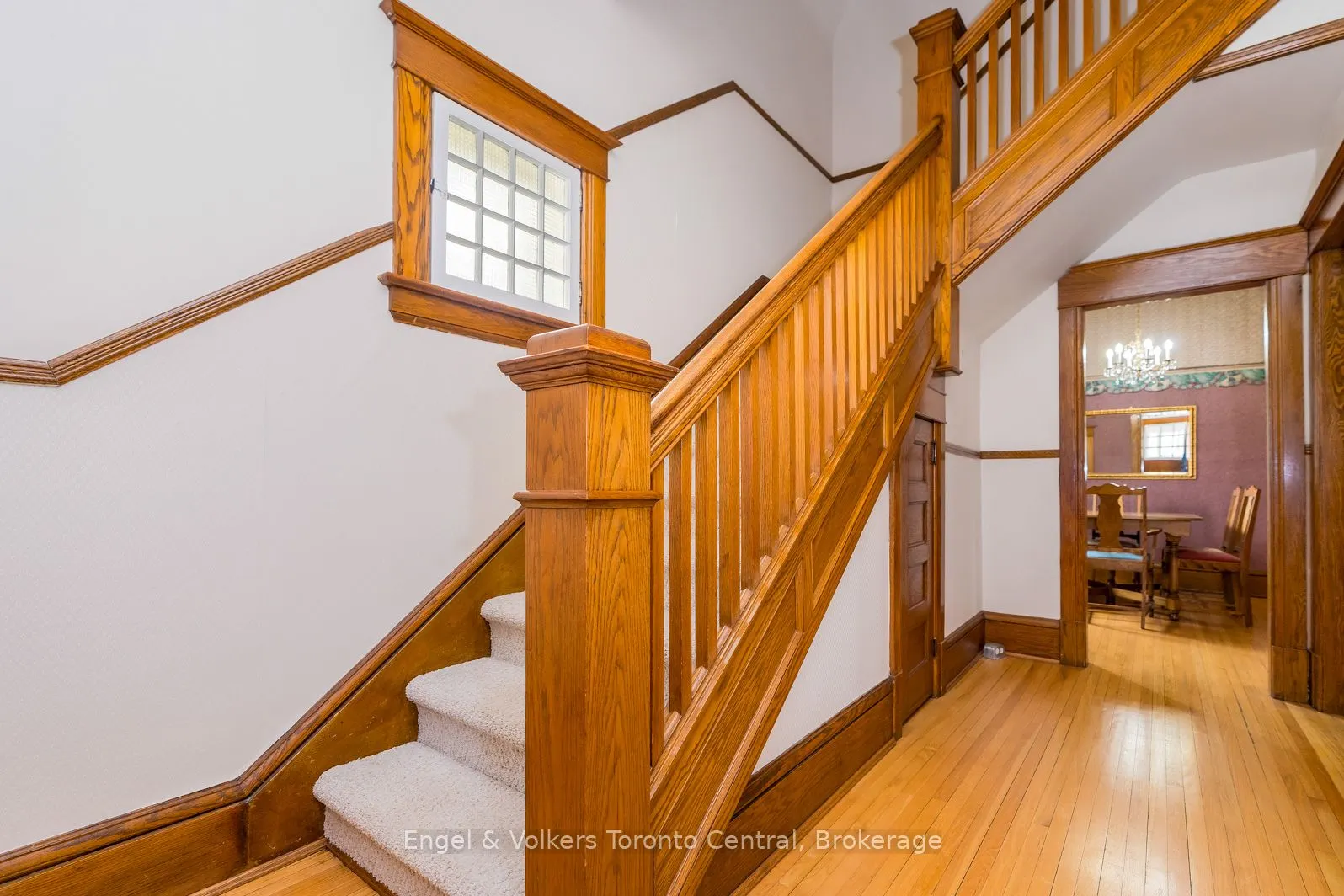 299 Napier Street