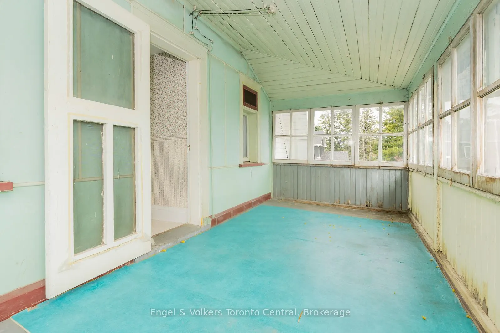 299 Napier Street