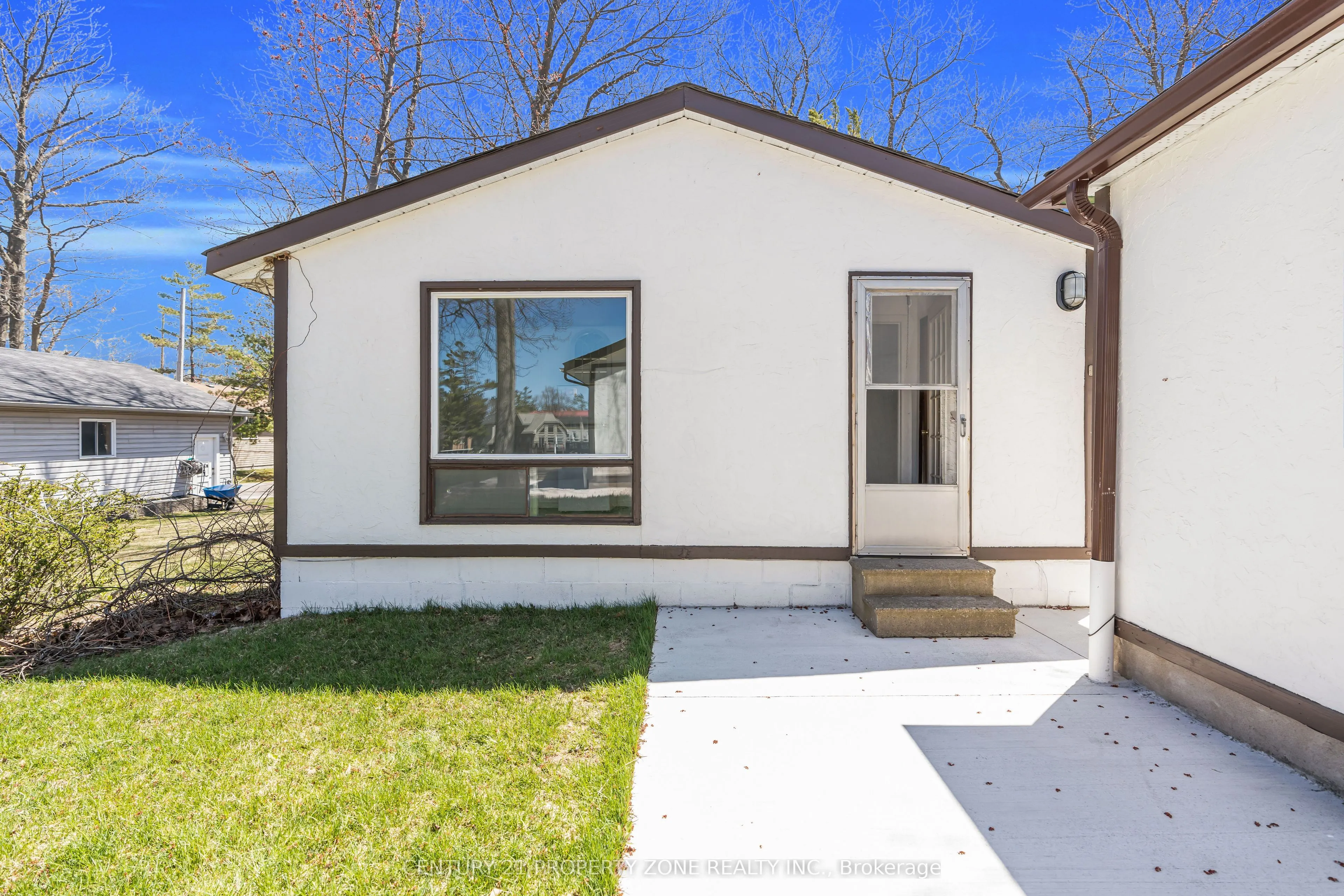 1312 River Road W