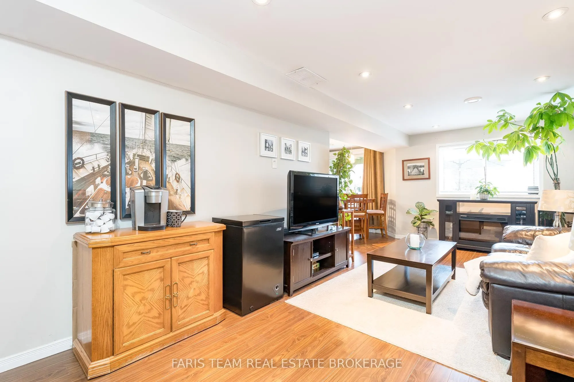 7 Round Leaf Court