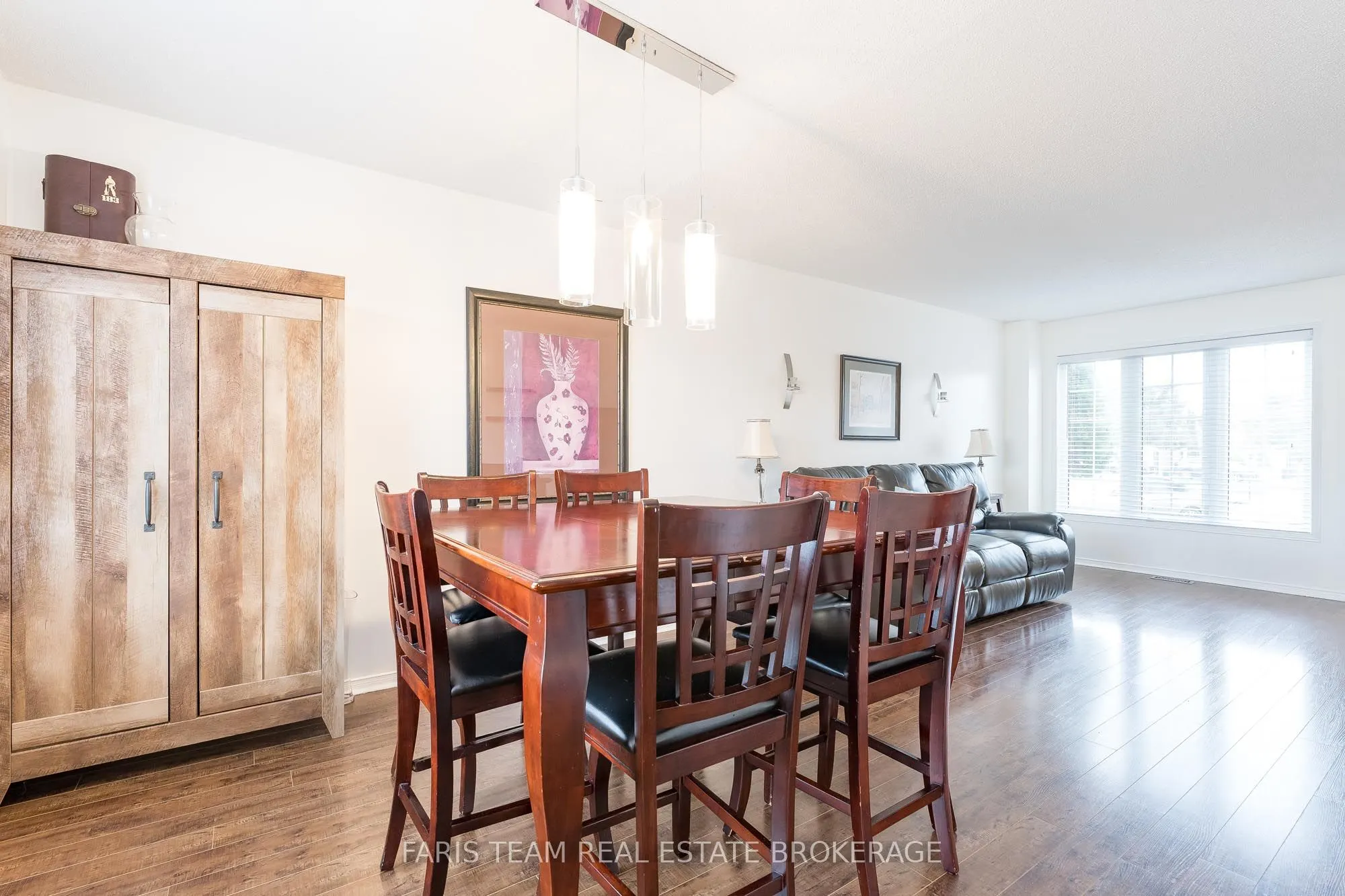 7 Round Leaf Court