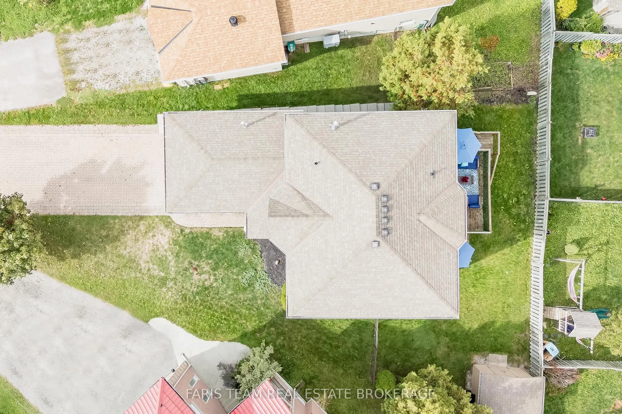 7 Round Leaf Court